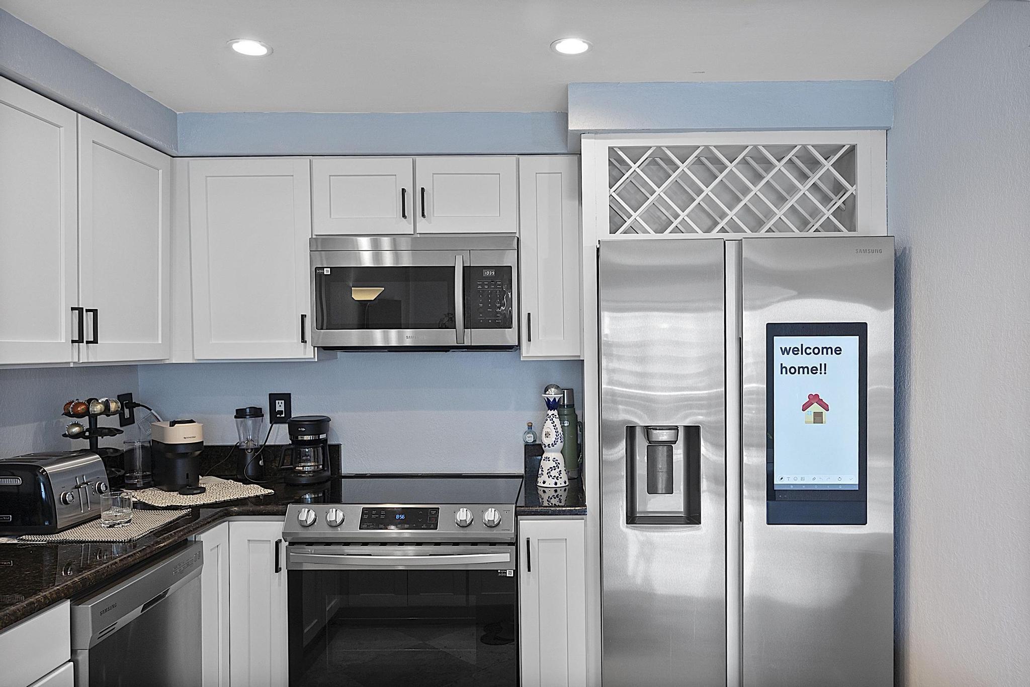 LAUDERDALE TOWER CONDO - Residential