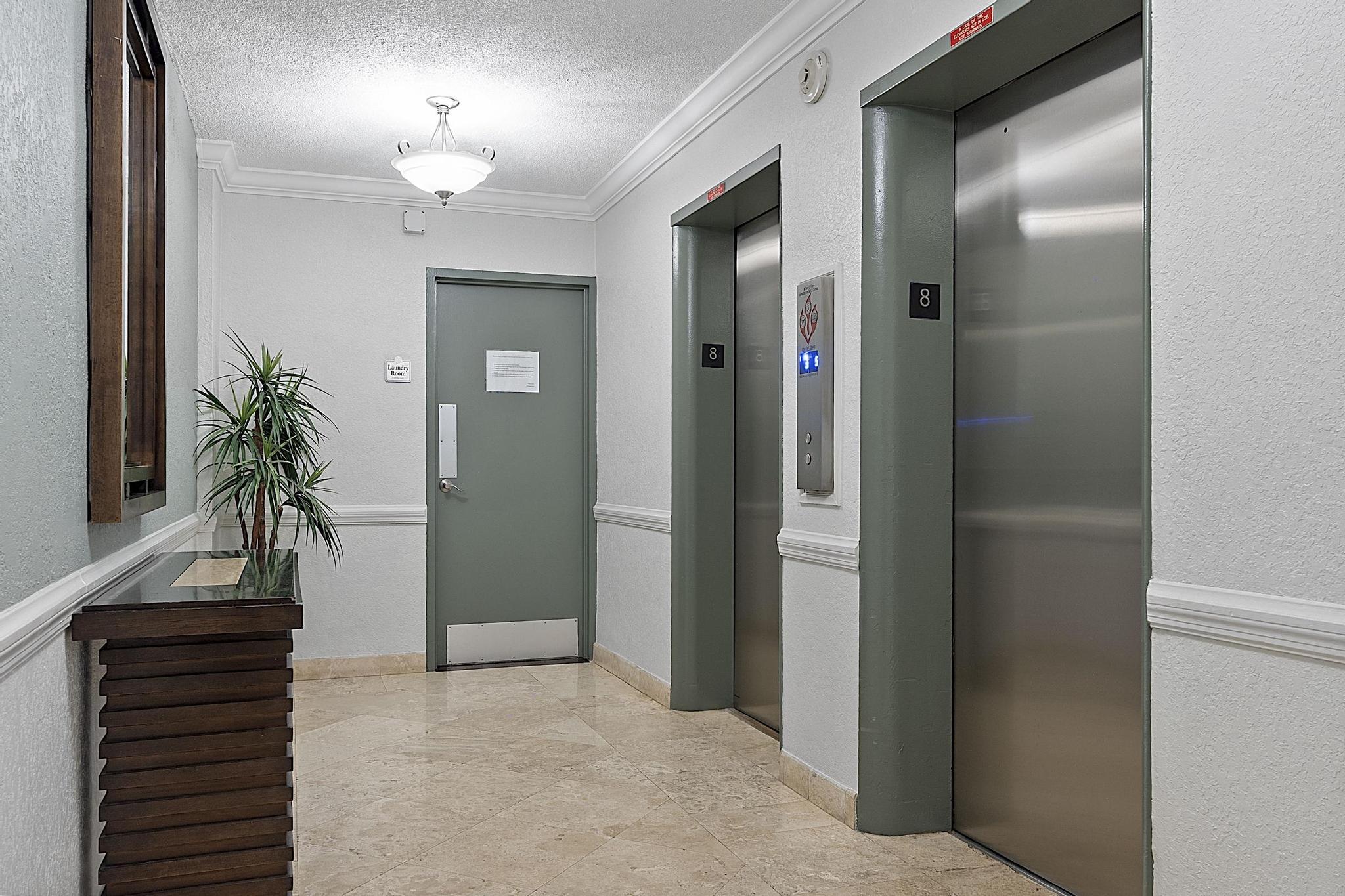 LAUDERDALE TOWER CONDO - Residential