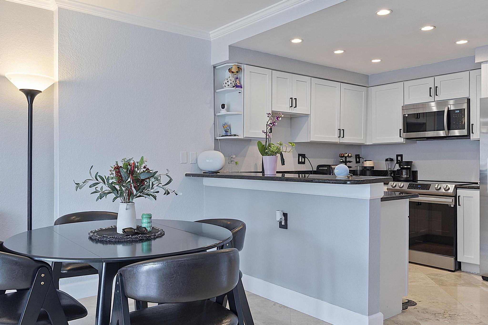 LAUDERDALE TOWER CONDO - Residential