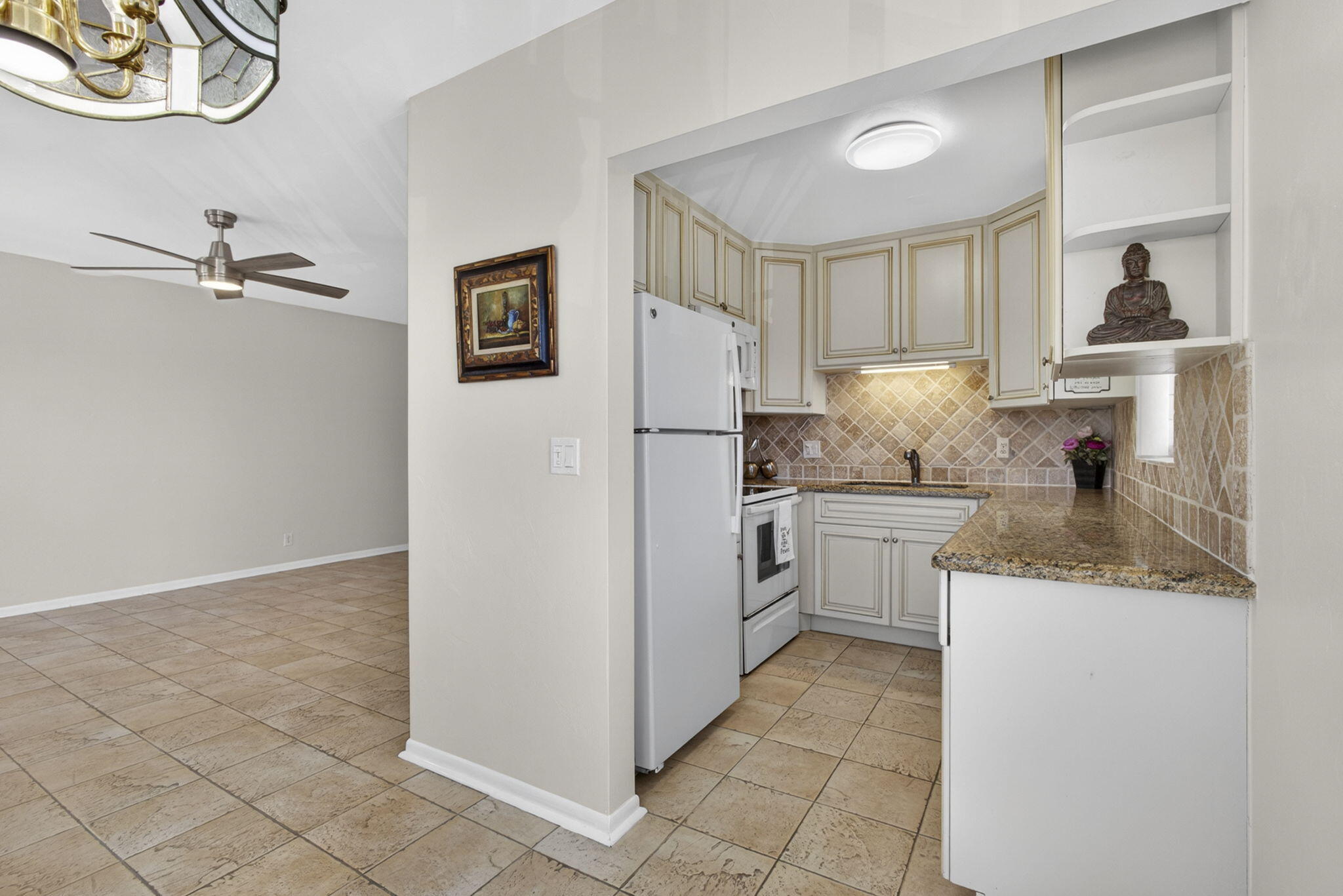 MURRY HILLS APT BLDG CONDO - Residential