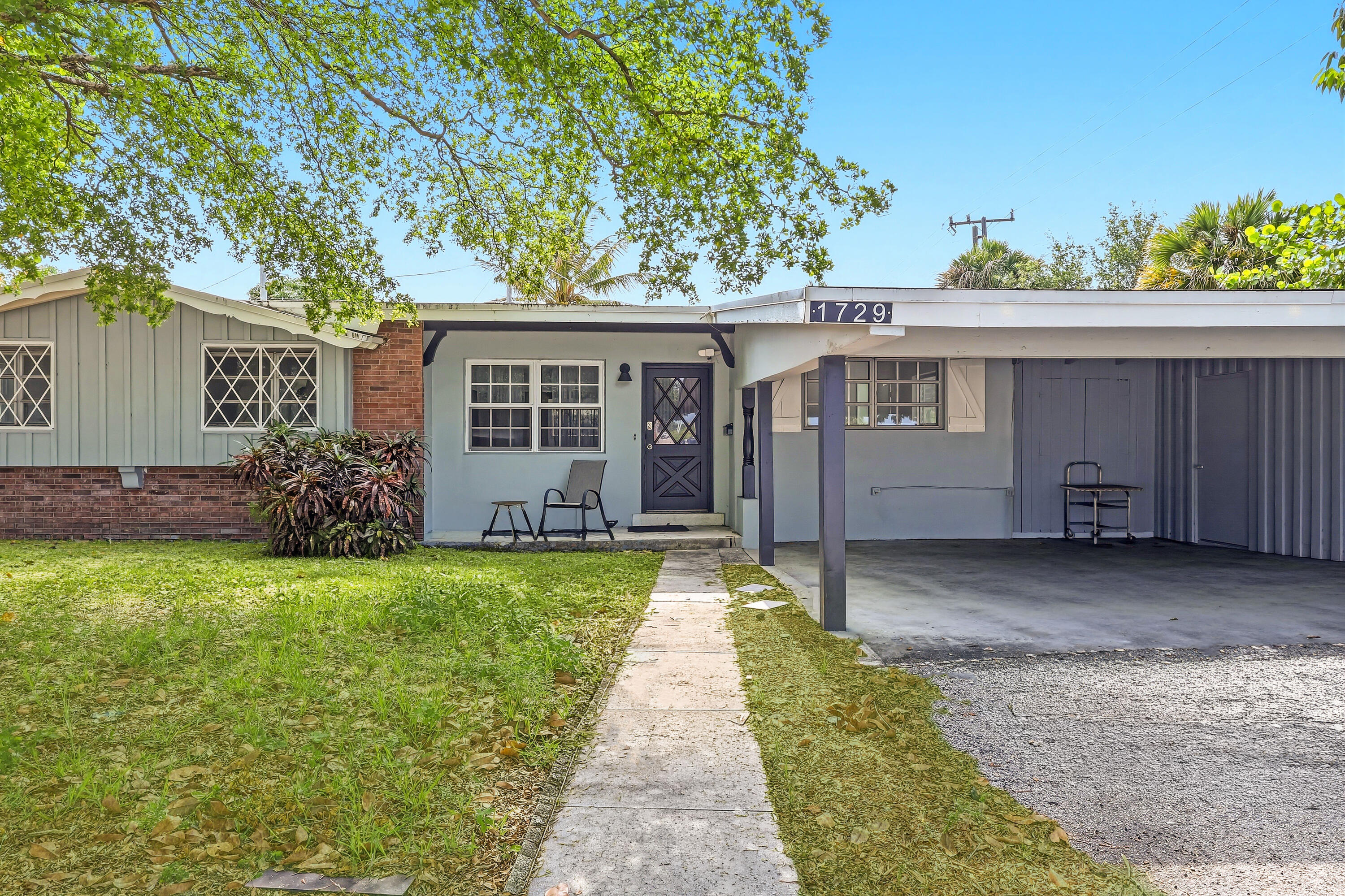 PALM SPRINGS VILLAGE 1 - Residential