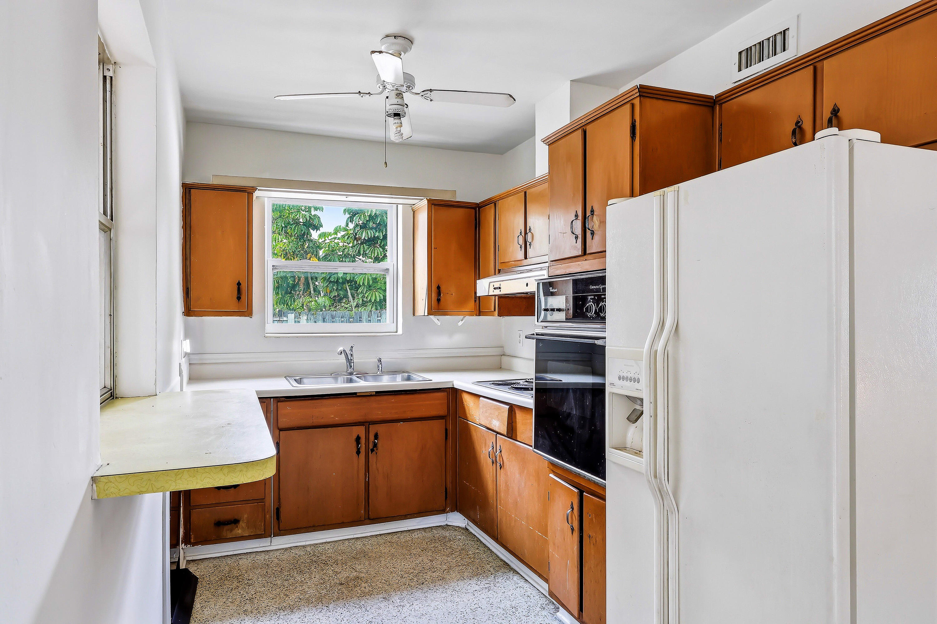 PALM SPRINGS VILLAGE 1 - Residential