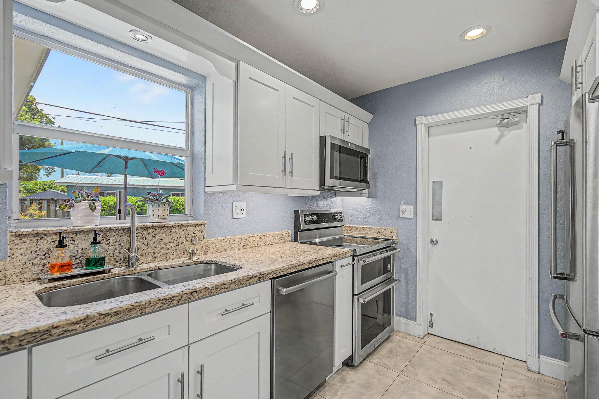 RIVERLANE HOMESITES 1ST ADD - Residential