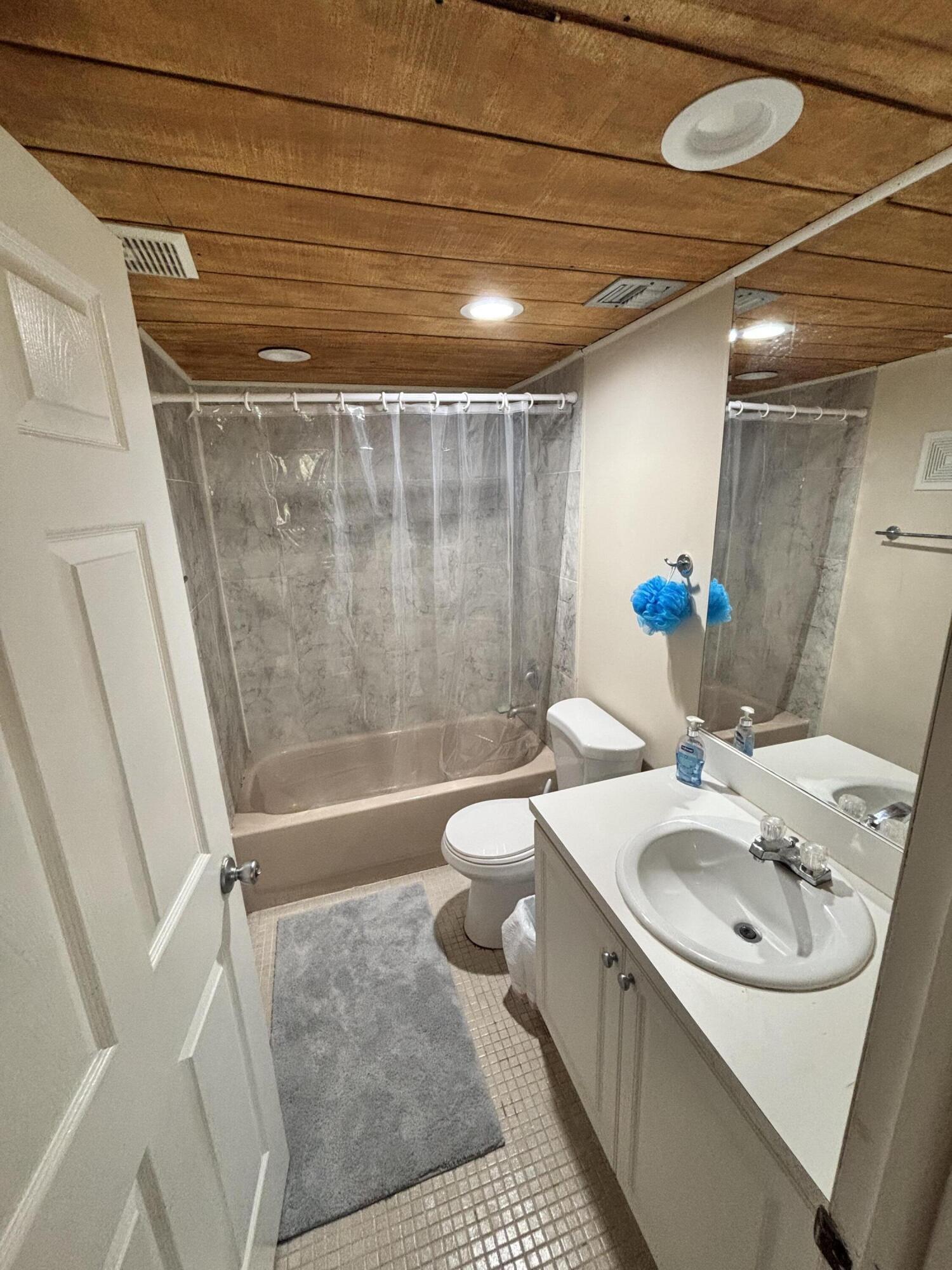 CYPRESS CHASE NORTH NO 4 CONDO - Residential
