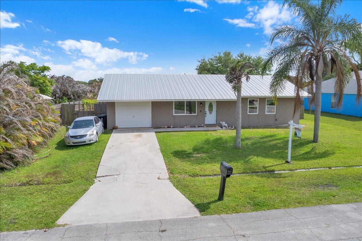 PORT ST LUCIE SECTION 3 - Residential