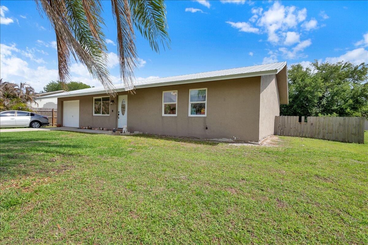 PORT ST LUCIE SECTION 3 - Residential
