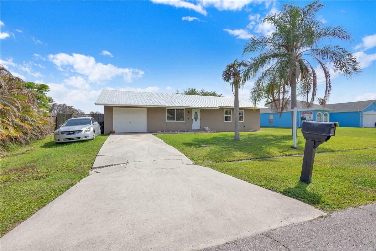 PORT ST LUCIE SECTION 3 - Residential