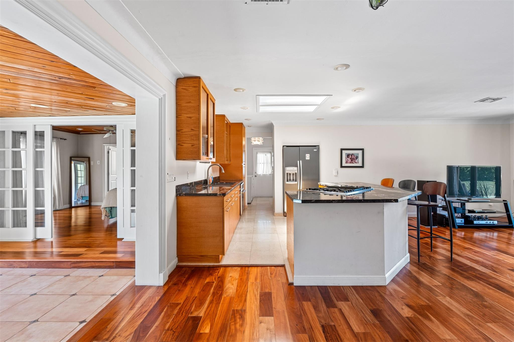 HOLLYWOOD LAKES SECTION - Residential