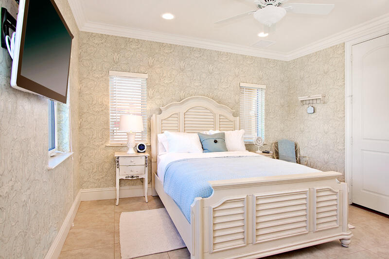 POINSETTIA GARDENS 29-32 - Residential