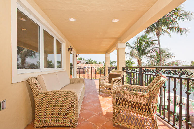 POINSETTIA GARDENS 29-32 - Residential