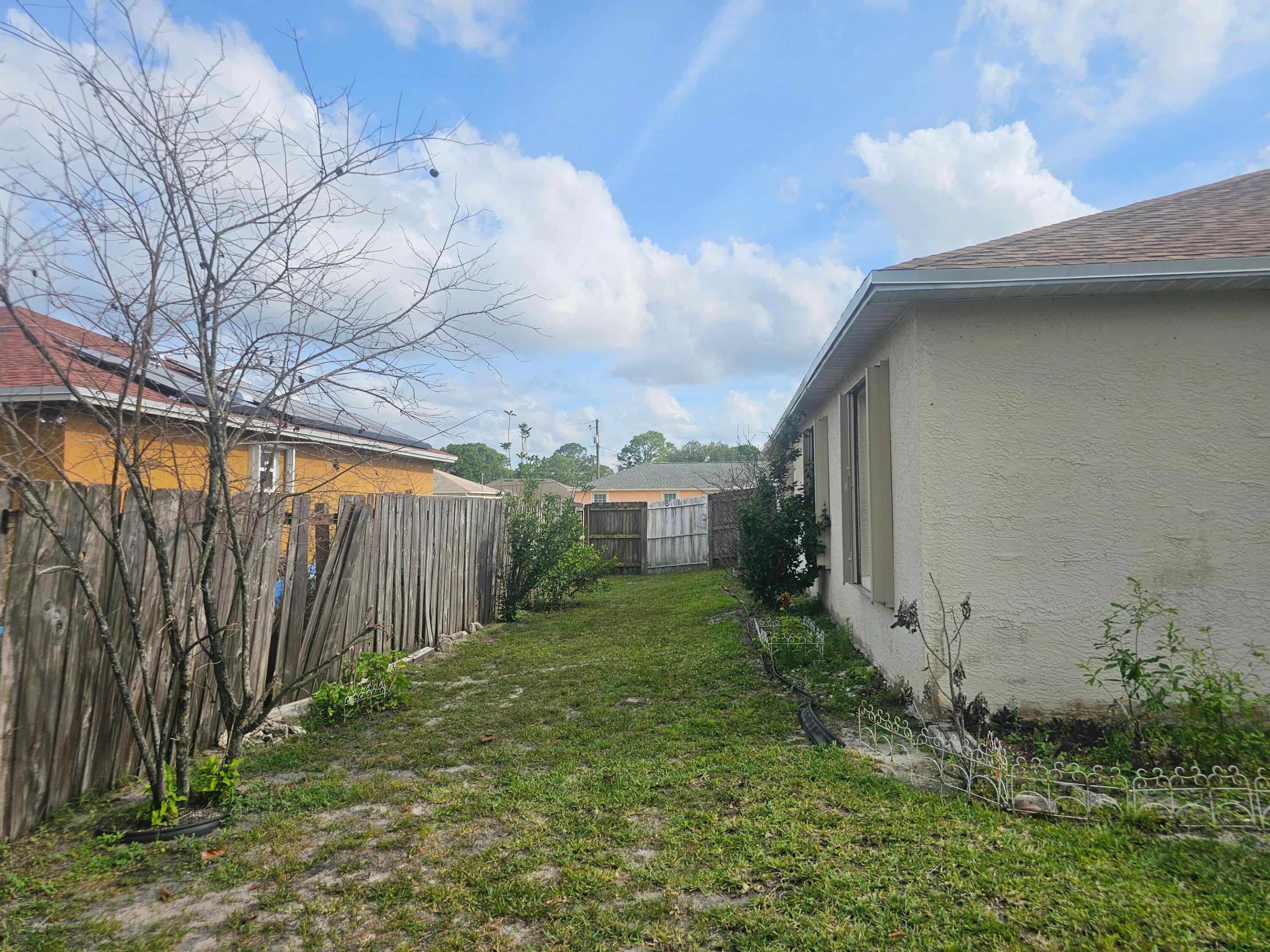 Port St Lucie Section 25 - Residential