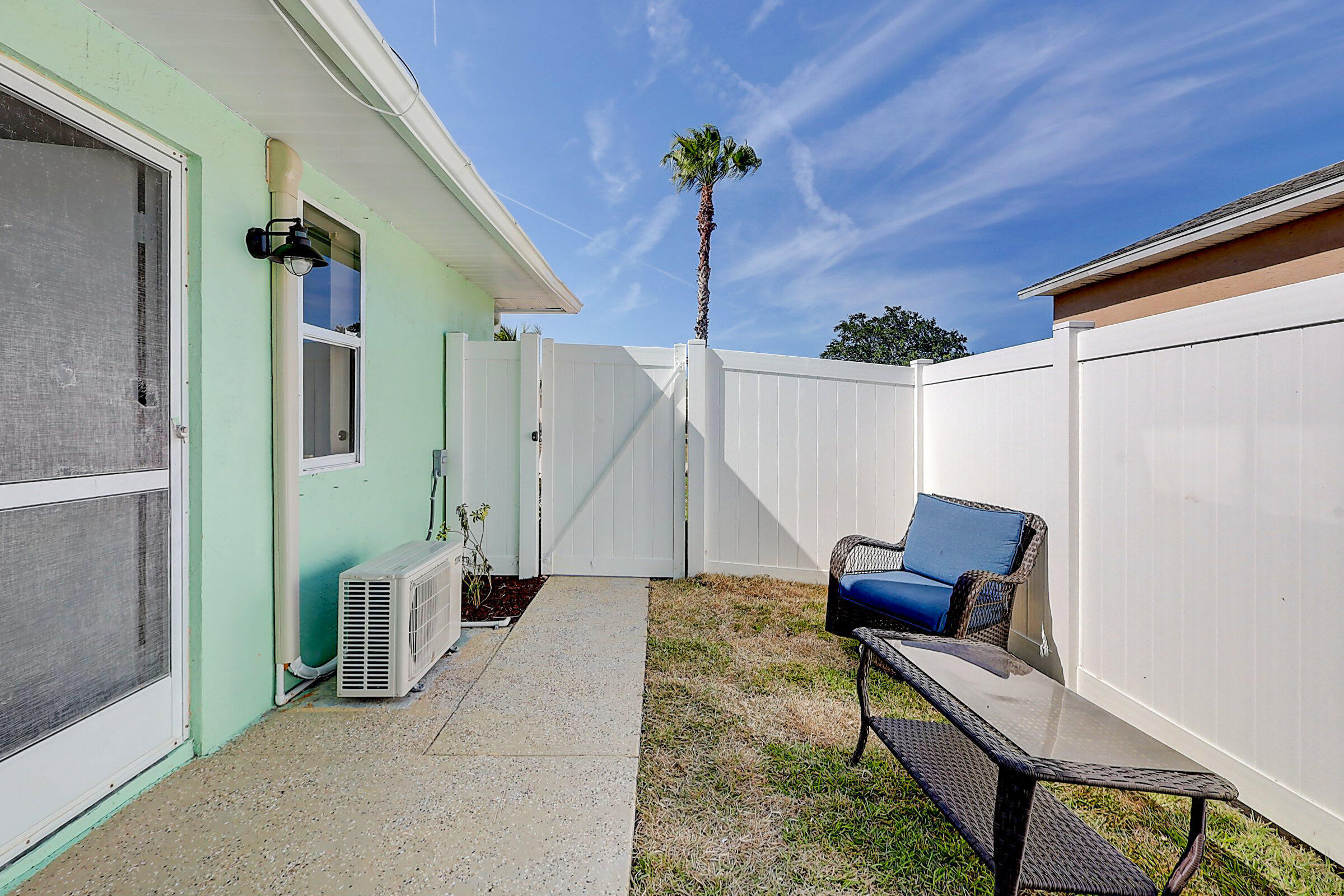 PORT ST LUCIE SECTION 4 - Residential