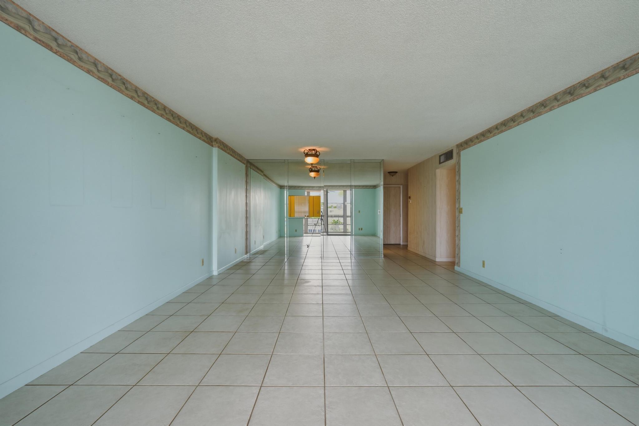 MEADOWBROOK LAKES CONDO - Residential