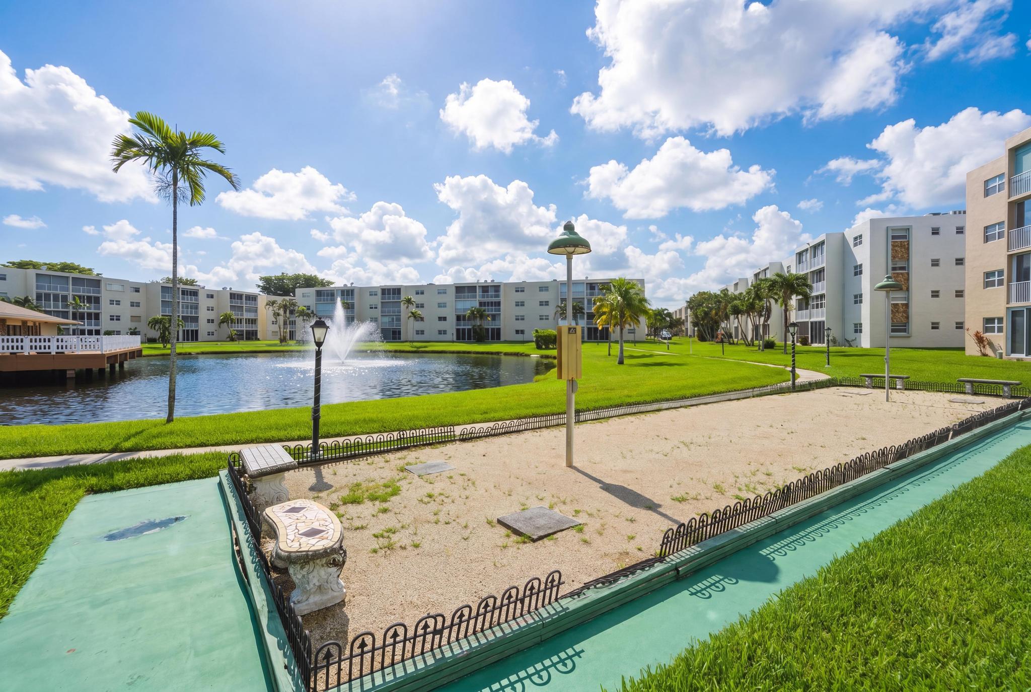 MEADOWBROOK LAKES CONDO - Residential