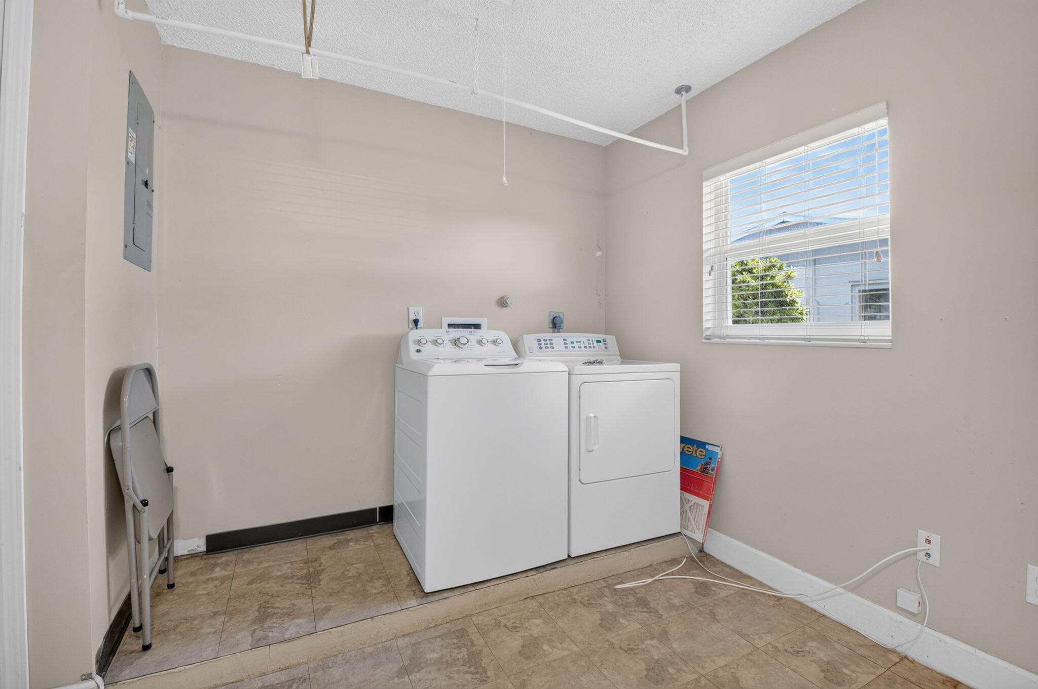 DELRAY VILLAS 5 - Residential