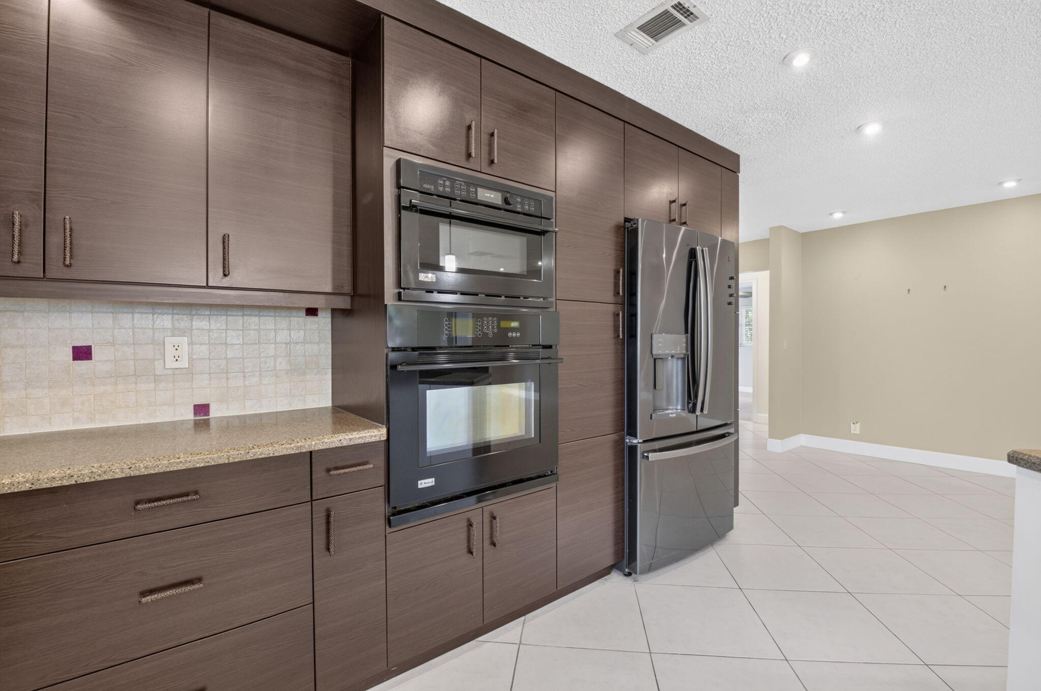 DELRAY VILLAS 5 - Residential