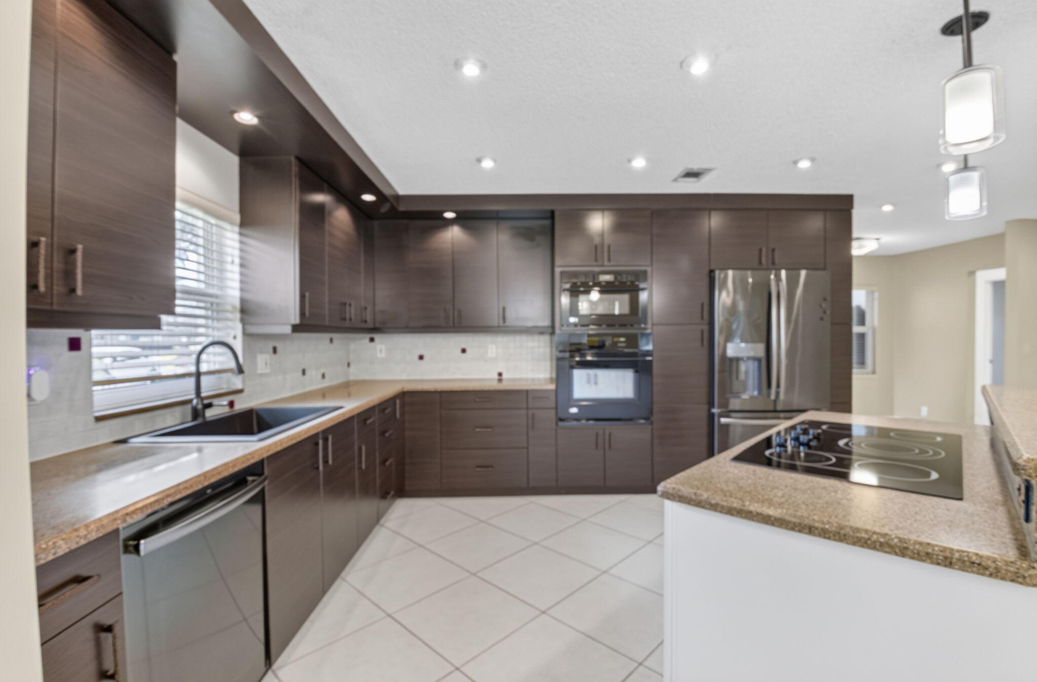 DELRAY VILLAS 5 - Residential