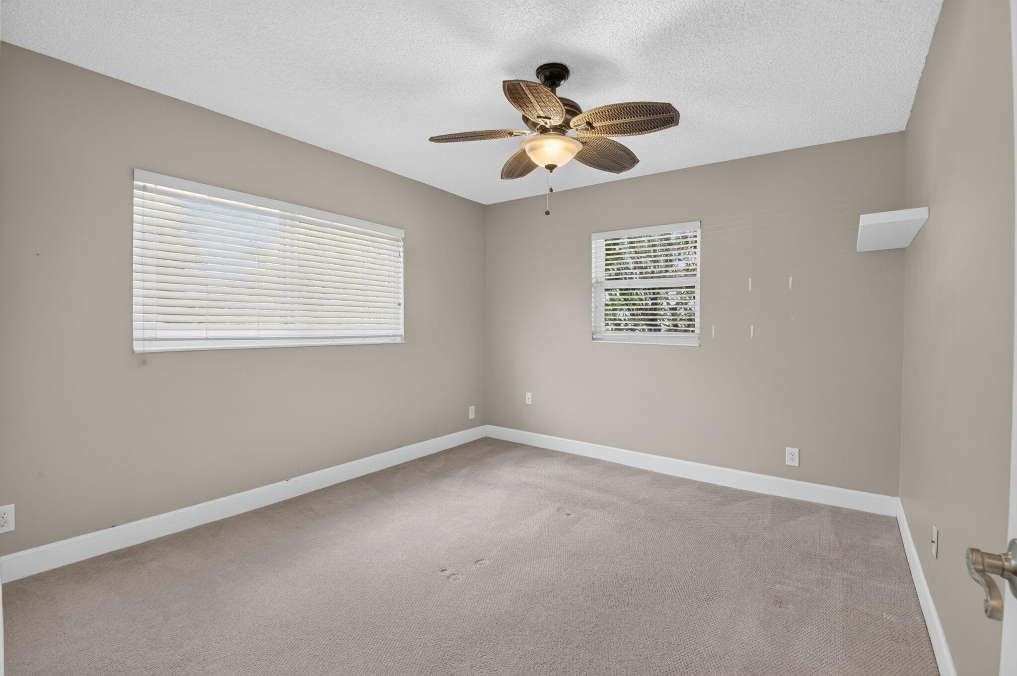 DELRAY VILLAS 5 - Residential