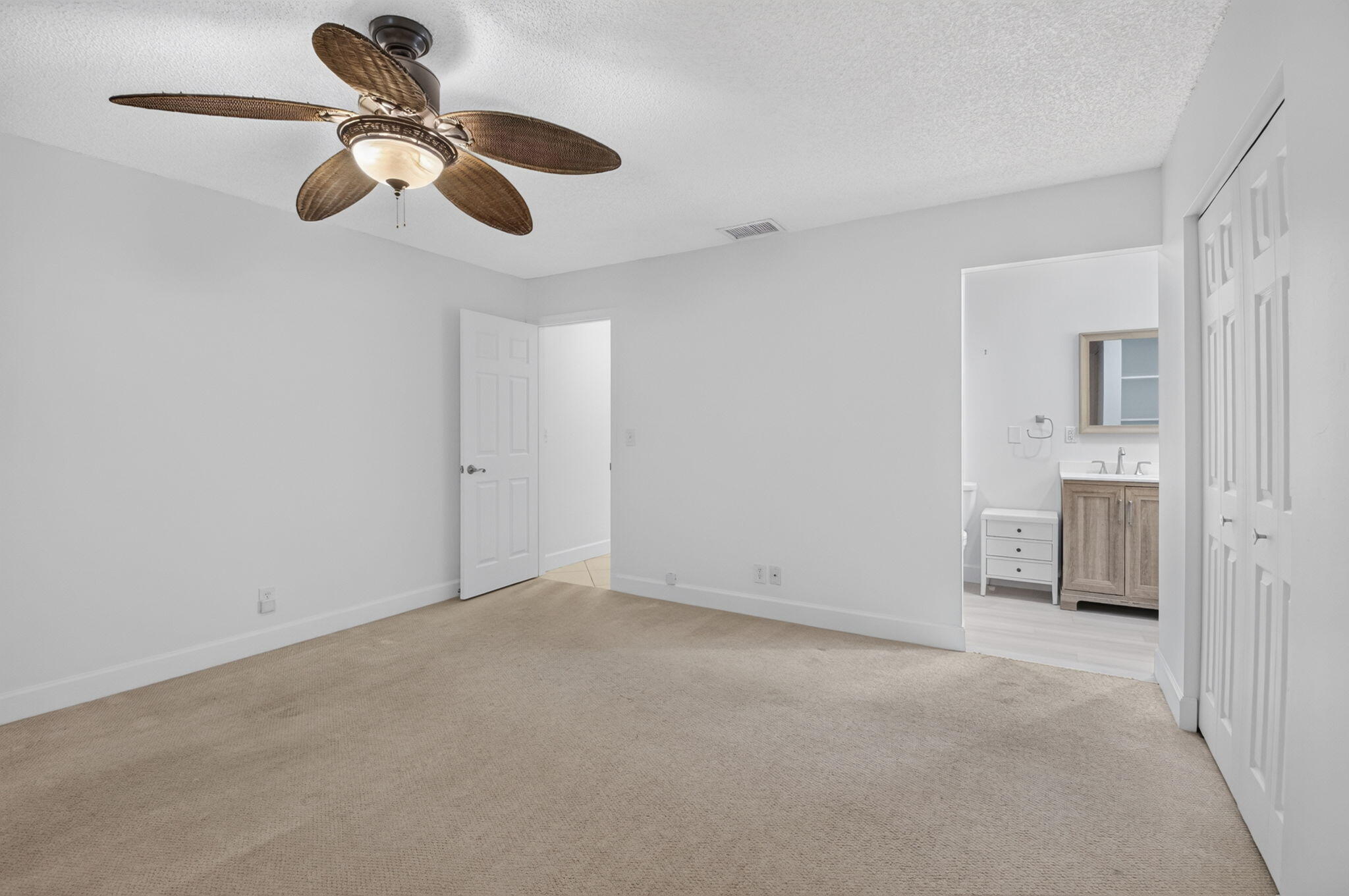 DELRAY VILLAS 5 - Residential