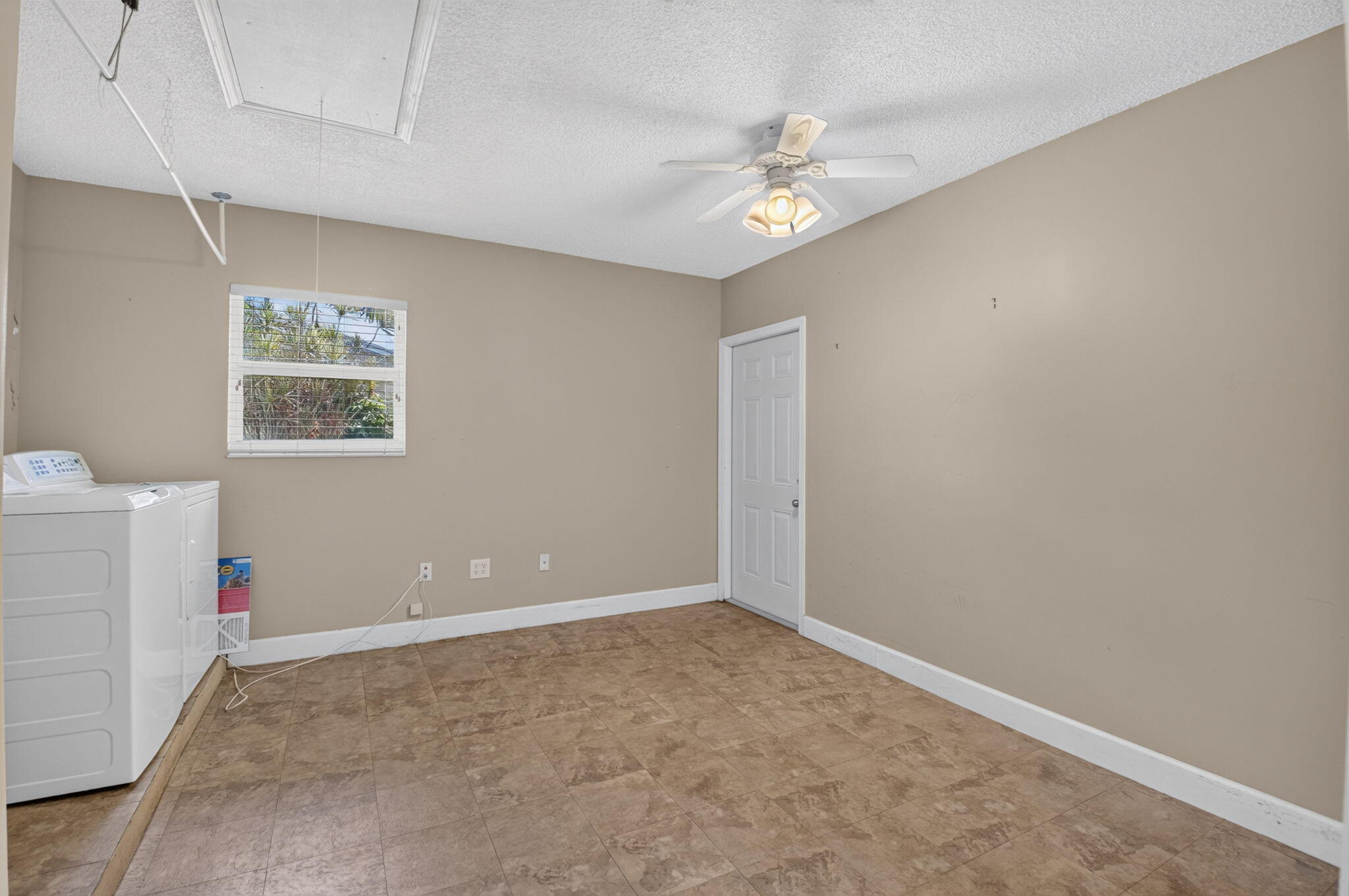DELRAY VILLAS 5 - Residential