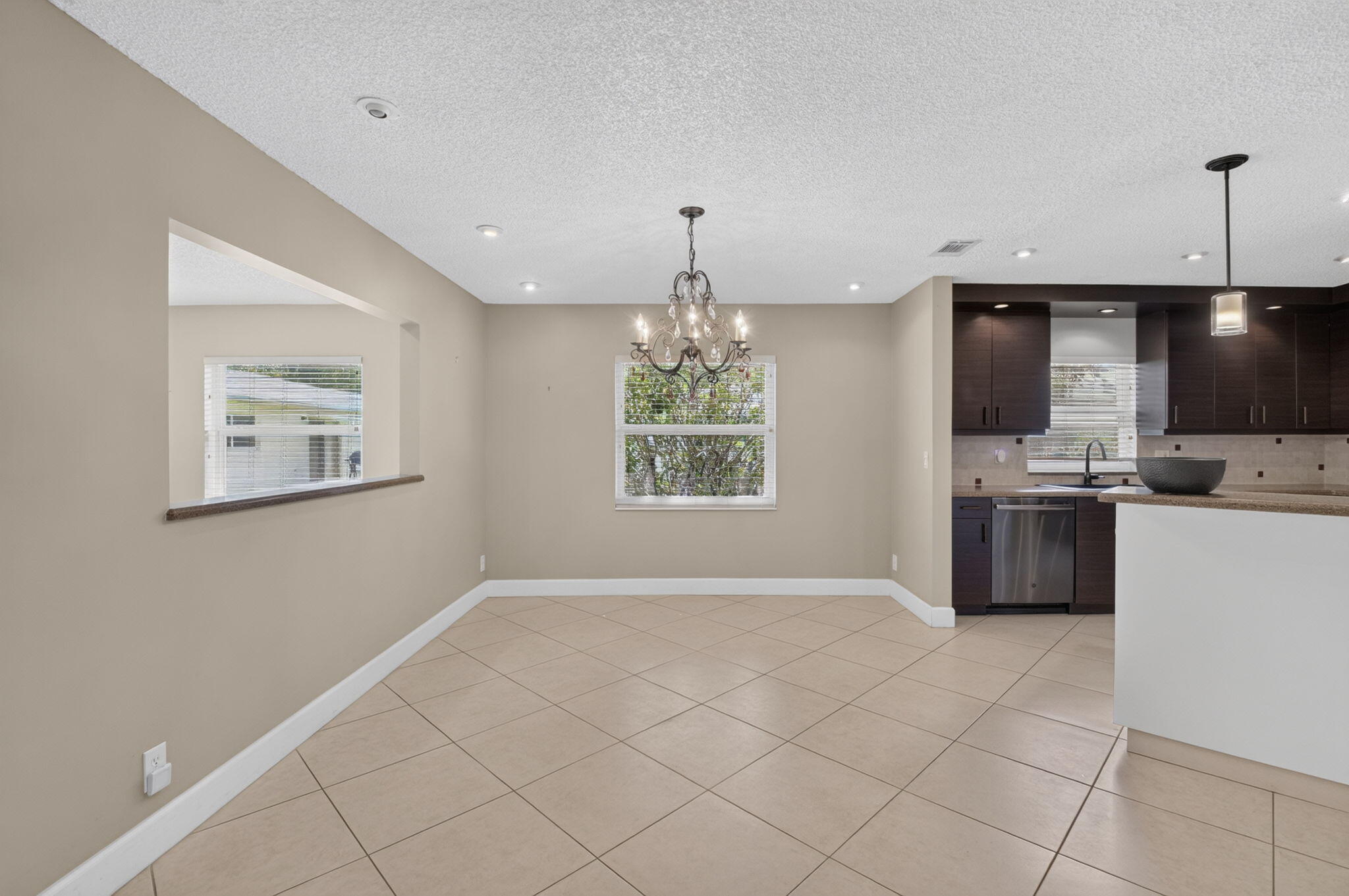 DELRAY VILLAS 5 - Residential