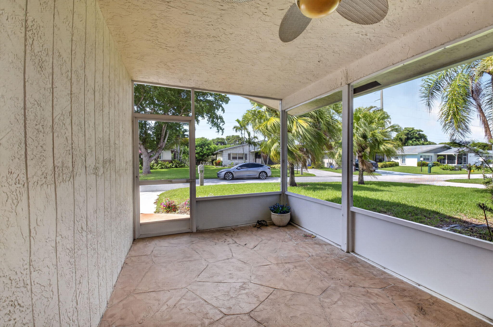 DELRAY VILLAS 5 - Residential