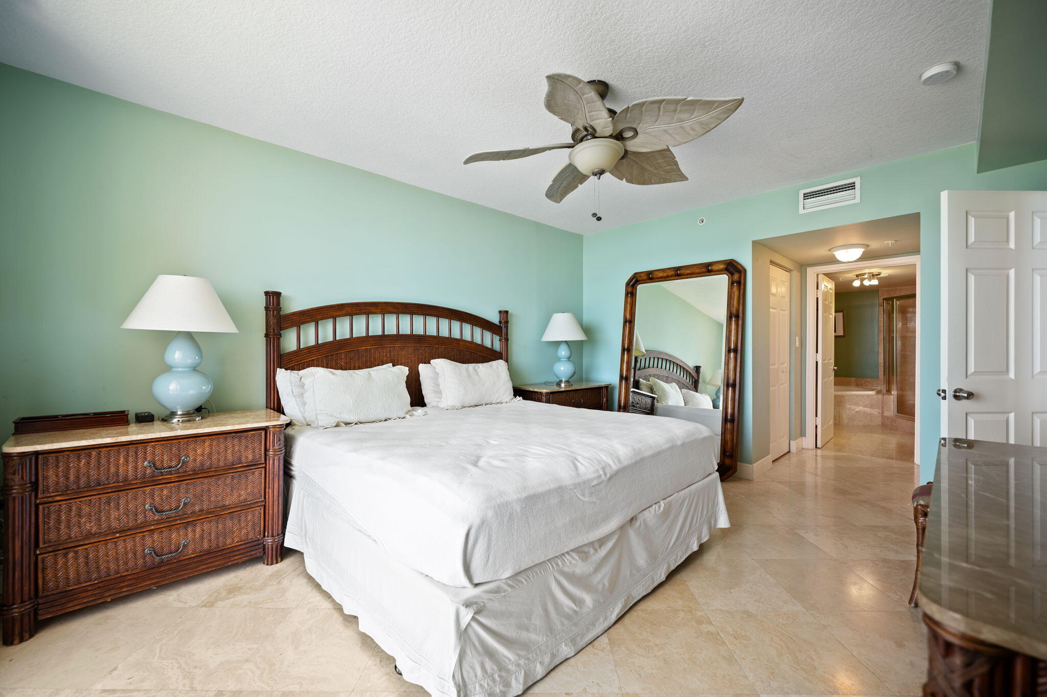 Vue Condo - Residential