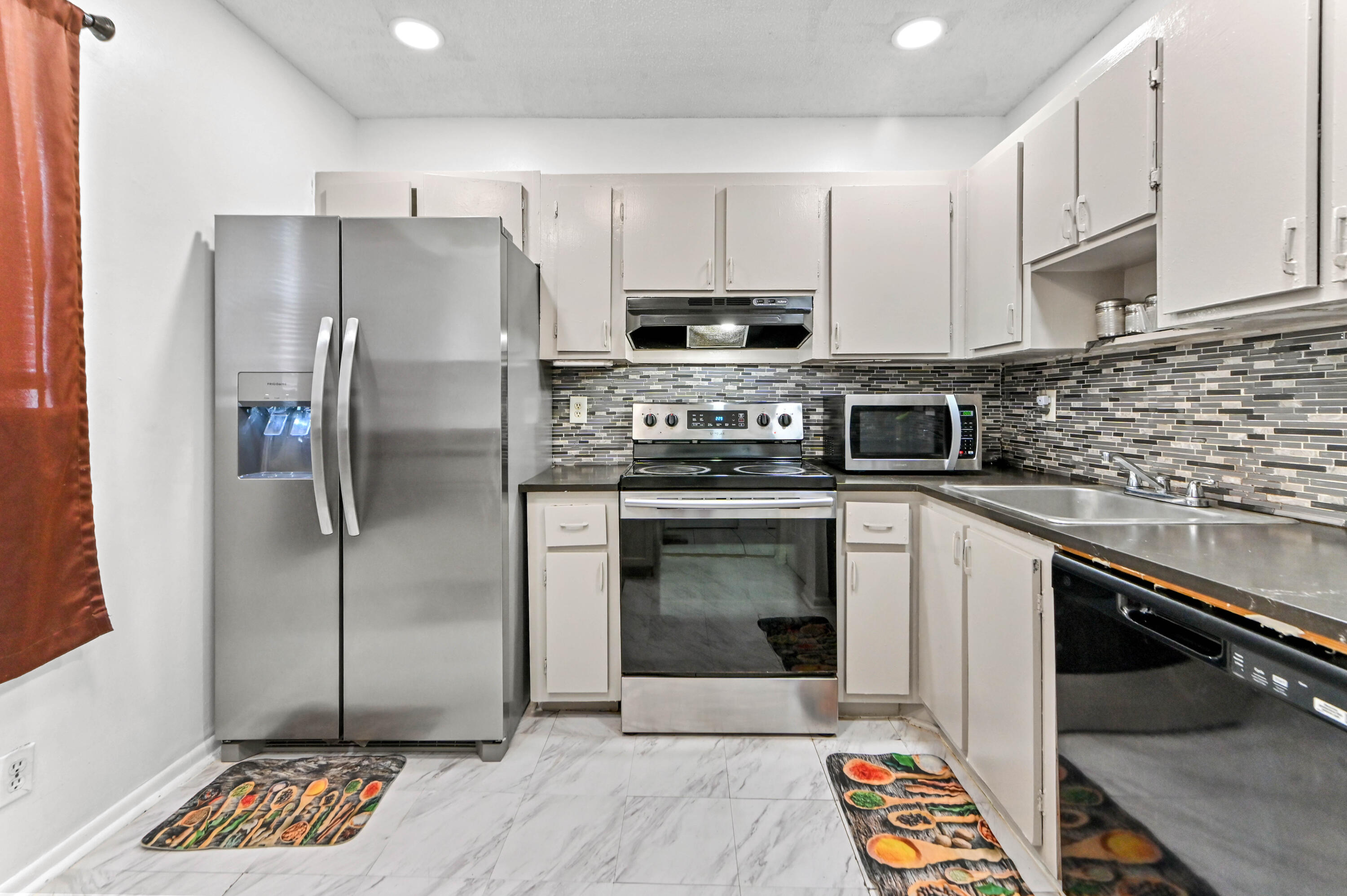 The Hamptons - Residential
