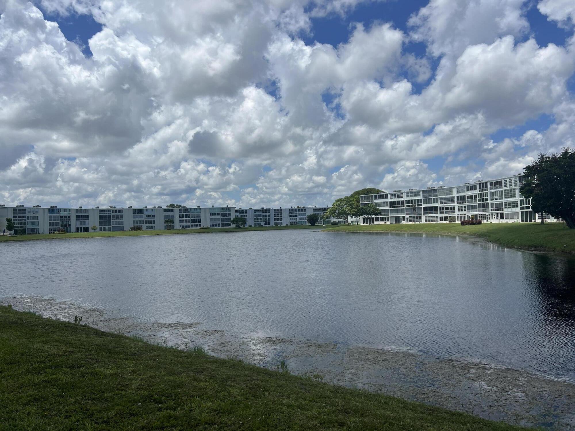 HARWOOD E CONDO - Residential
