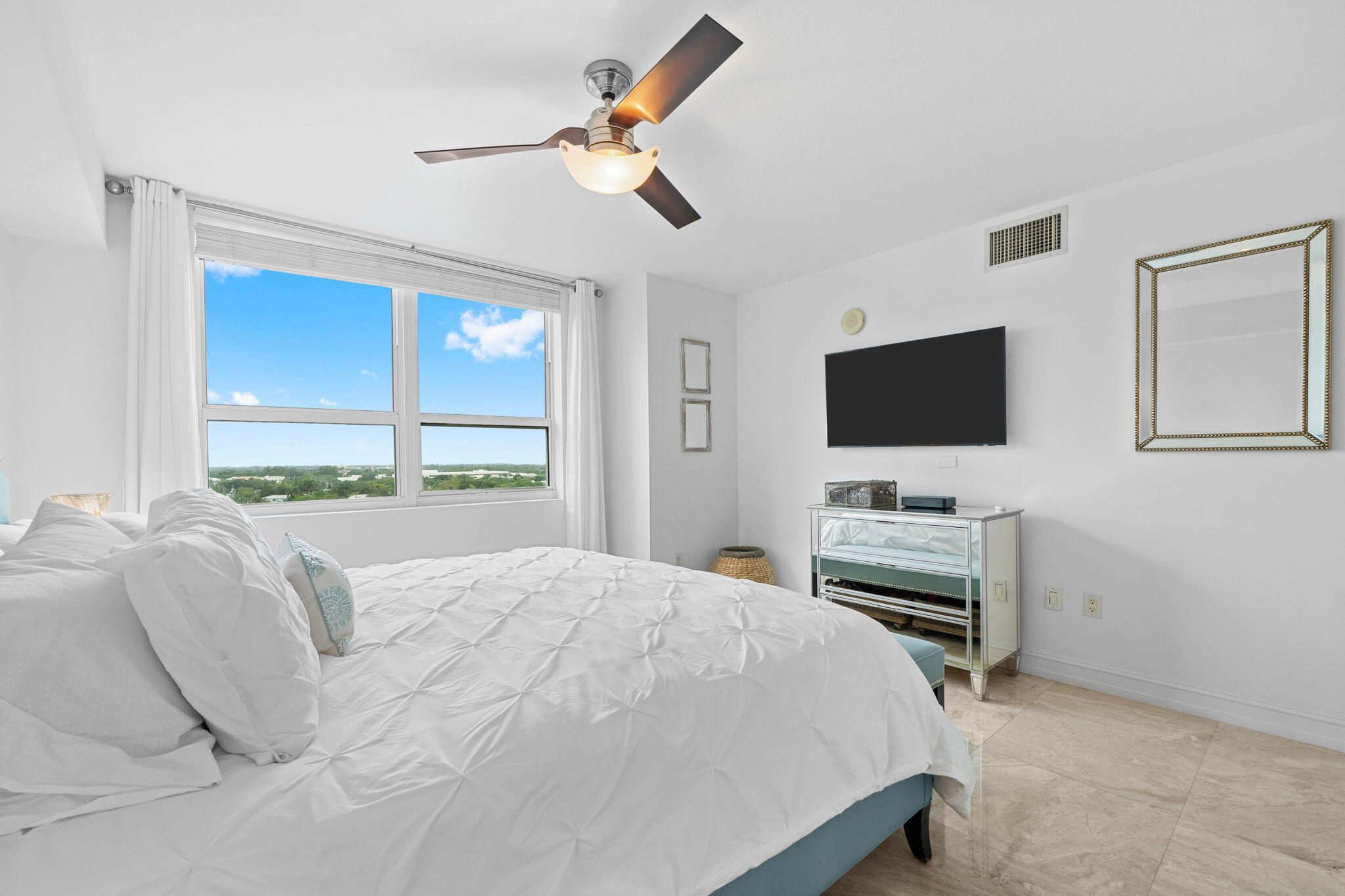 SYMPHONY NORTH CONDO - Residential