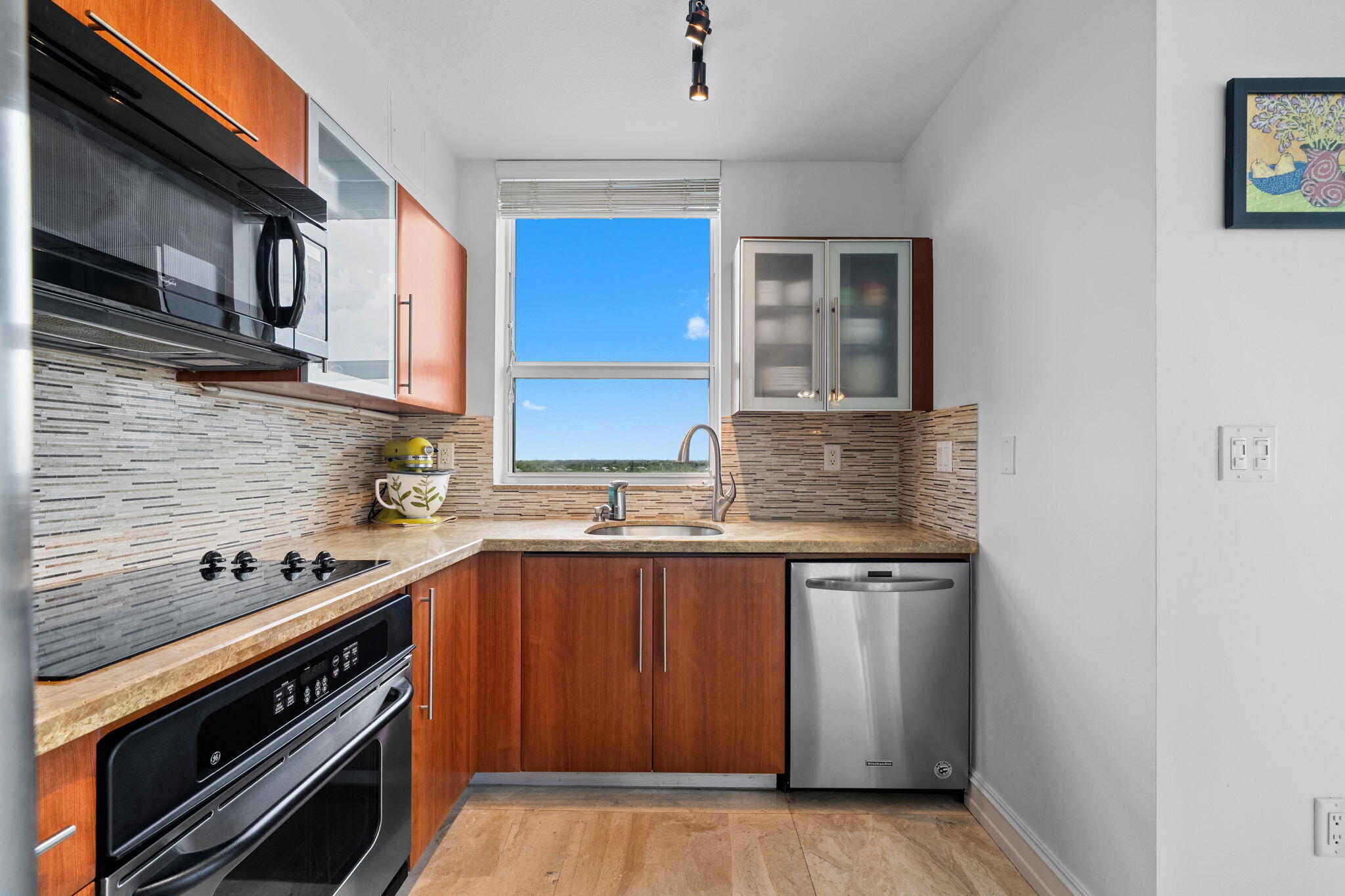 SYMPHONY NORTH CONDO - Residential