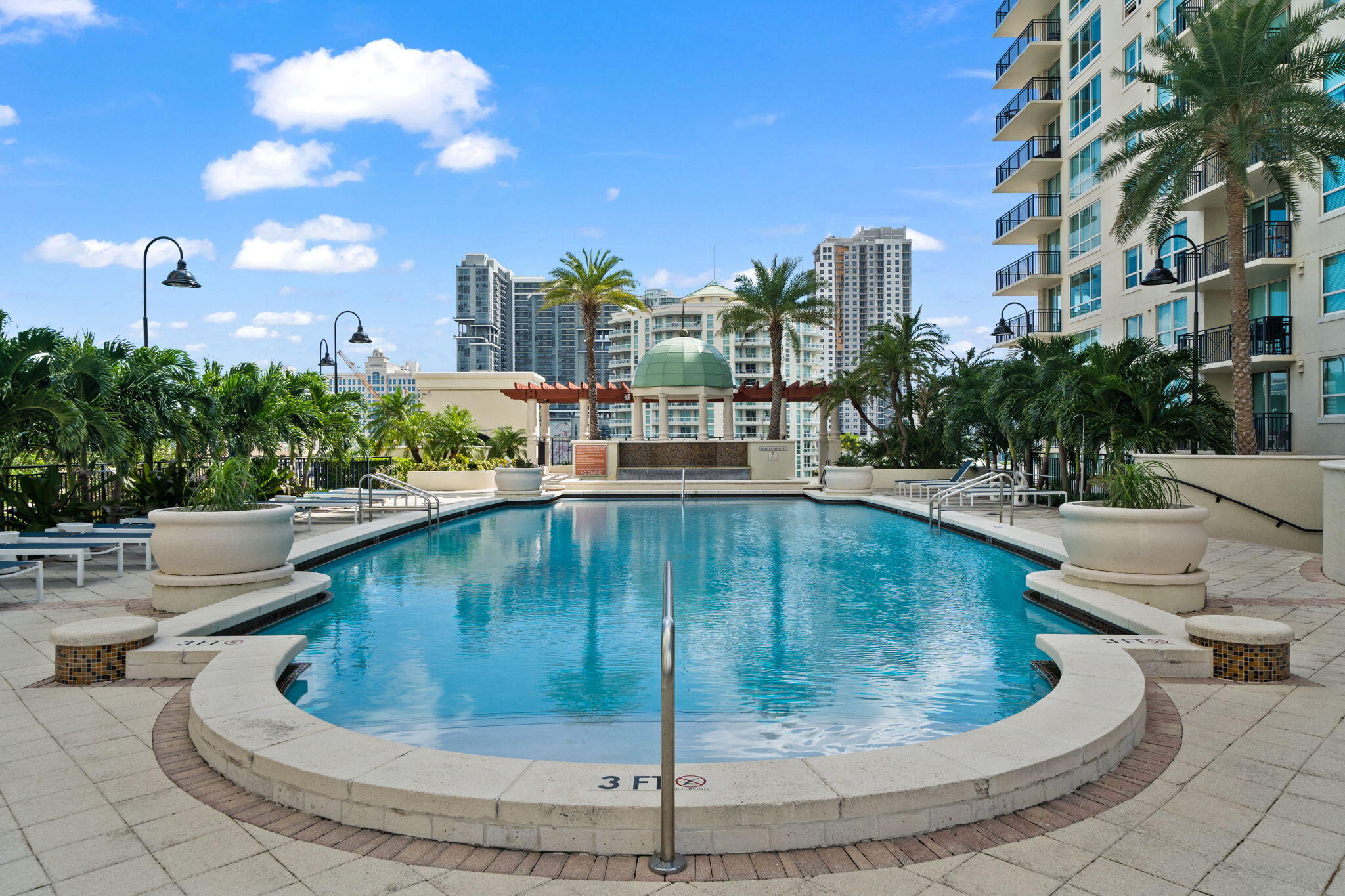 SYMPHONY NORTH CONDO - Residential
