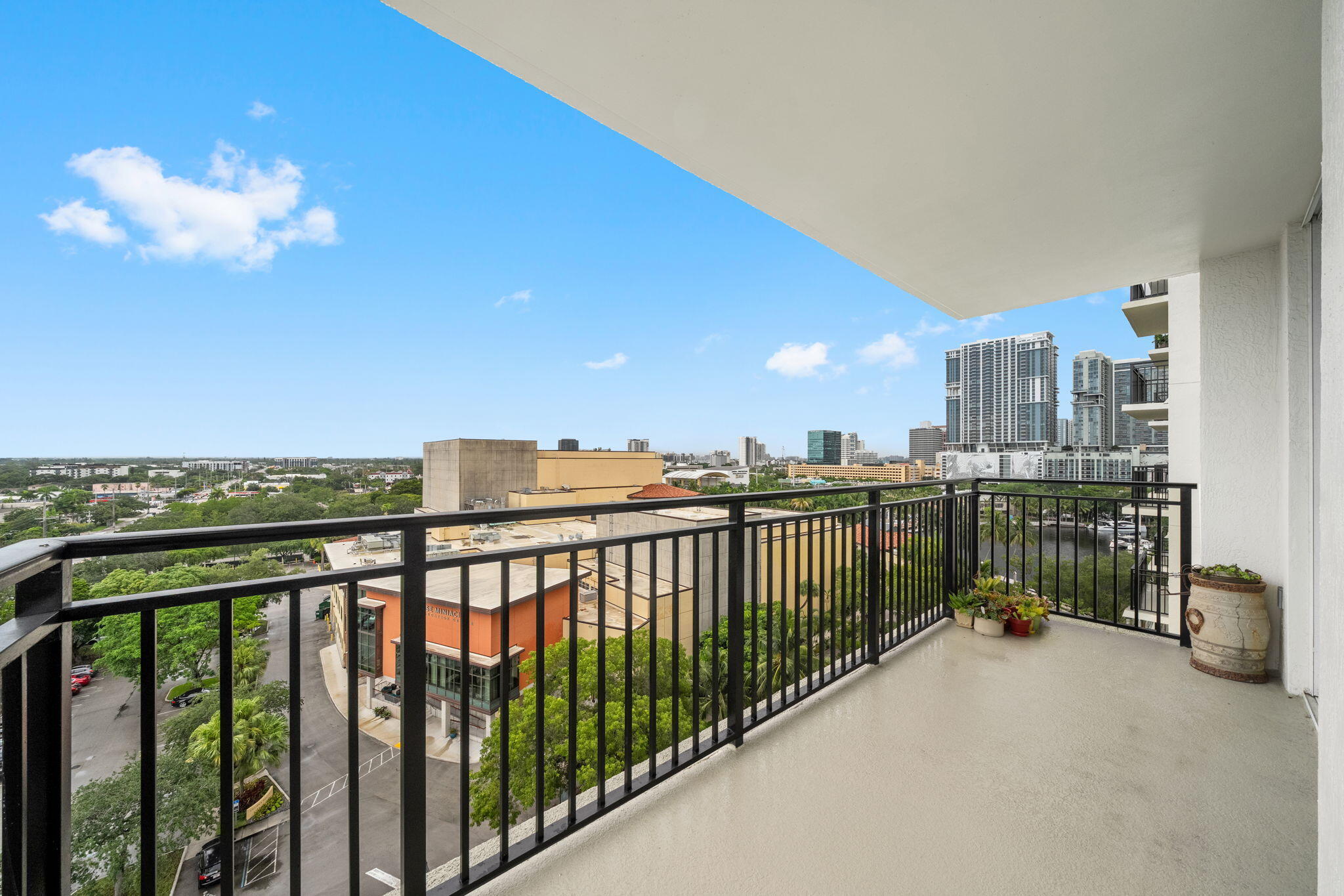 SYMPHONY NORTH CONDO - Residential