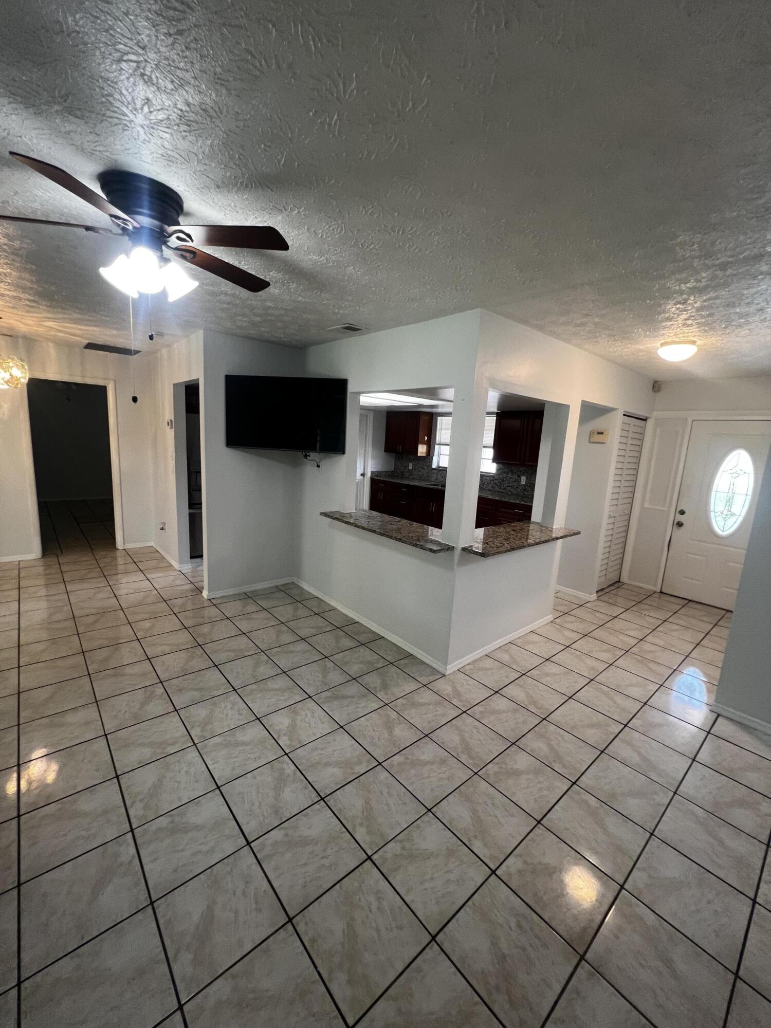 PORT ST LUCIE SECTION 2 - Residential Lease