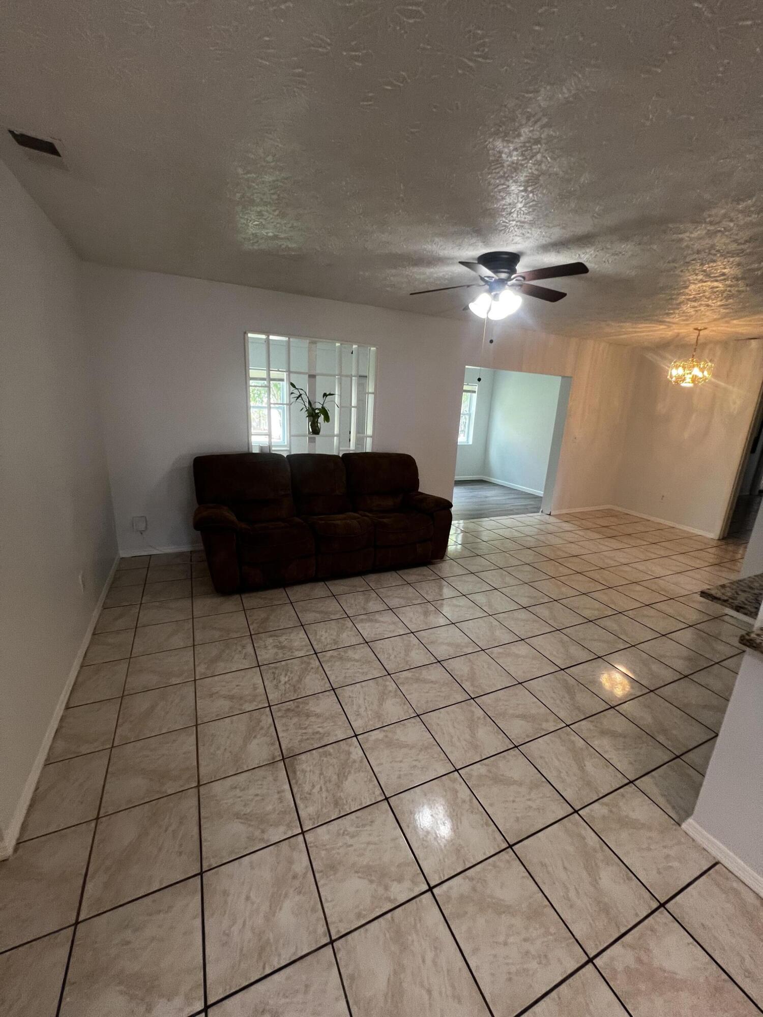 PORT ST LUCIE SECTION 2 - Residential Lease