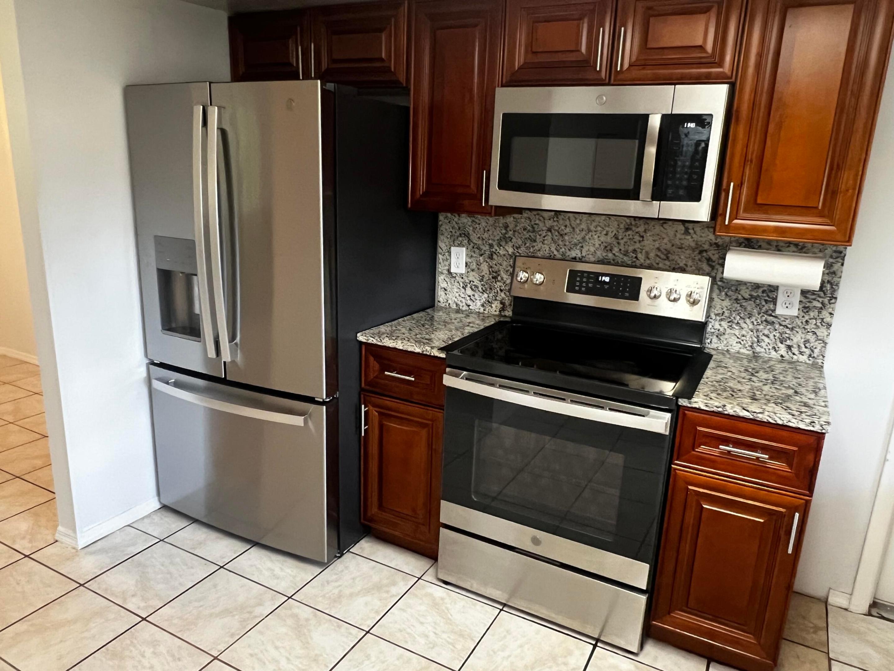 PORT ST LUCIE SECTION 2 - Residential Lease