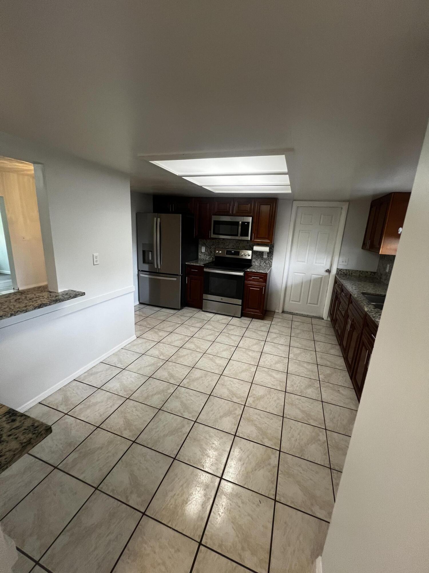 PORT ST LUCIE SECTION 2 - Residential Lease
