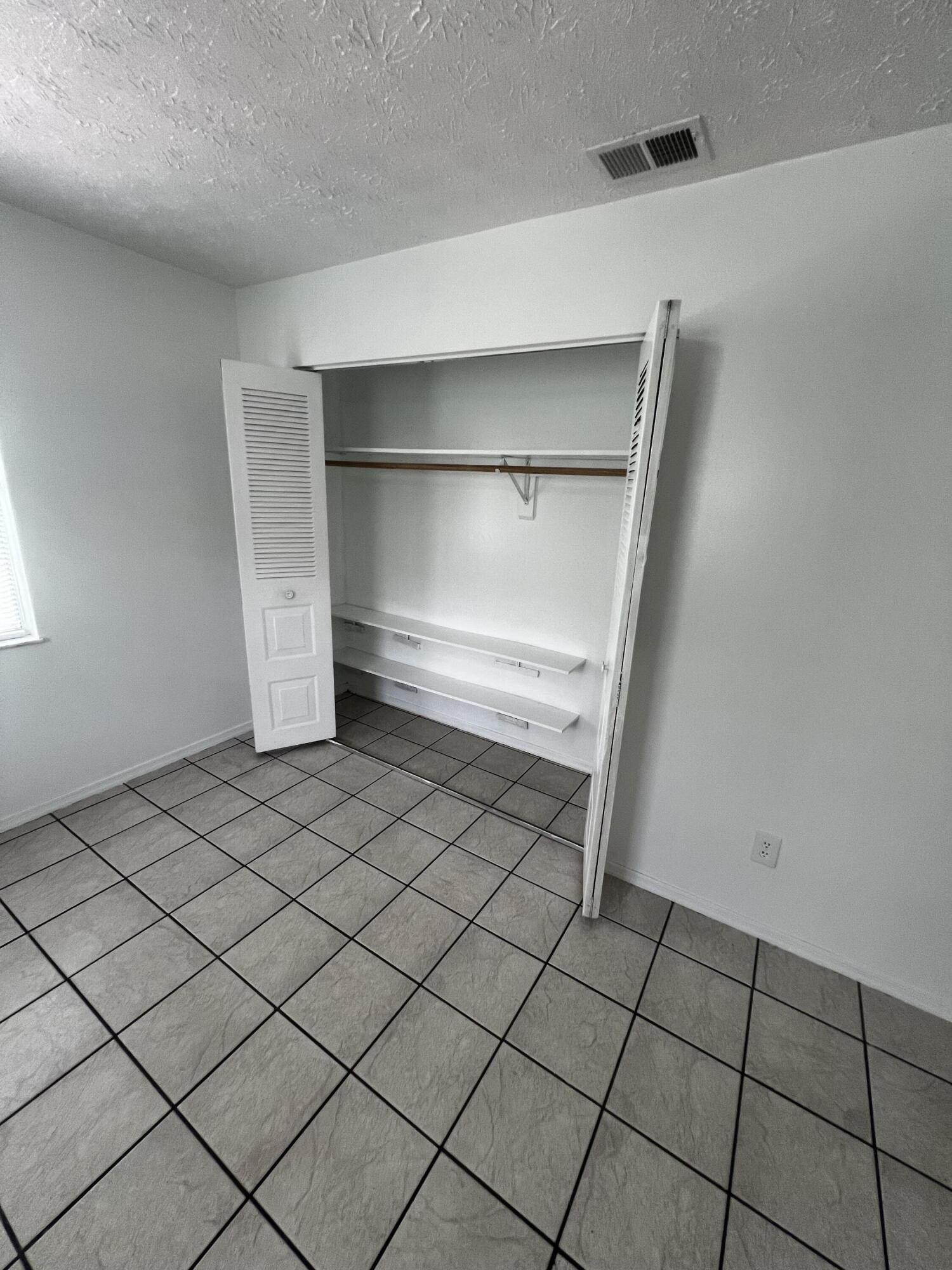 PORT ST LUCIE SECTION 2 - Residential Lease