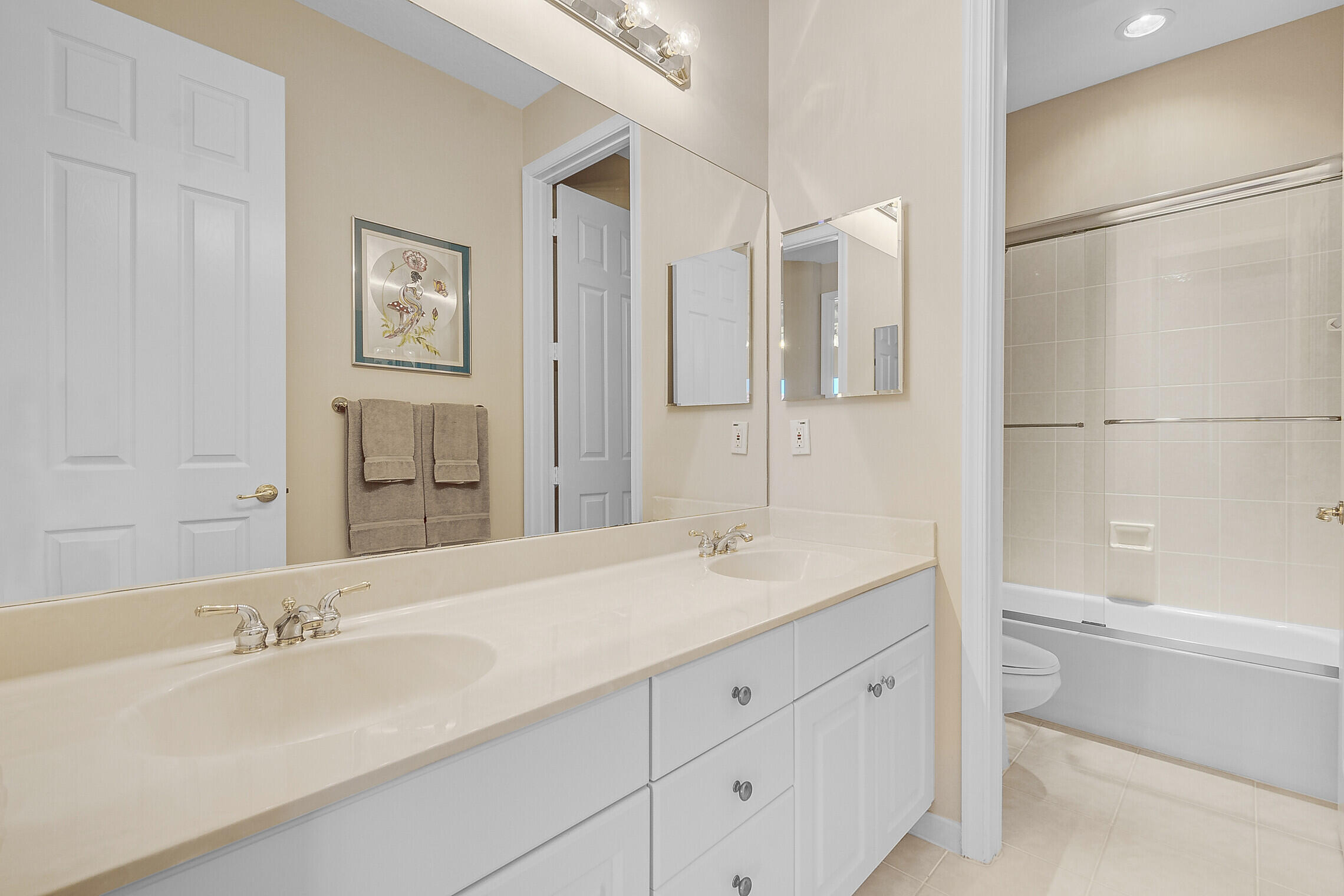 ISLES AT WELLINGTON PL 2 - Residential Lease