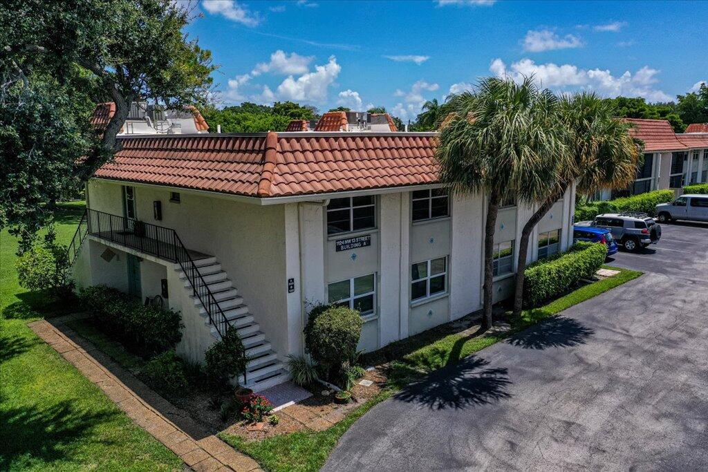 Boca Linda Condo - Residential