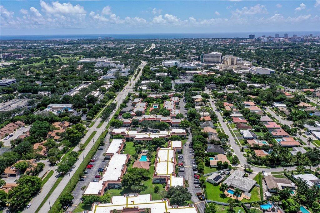 Boca Linda Condo - Residential