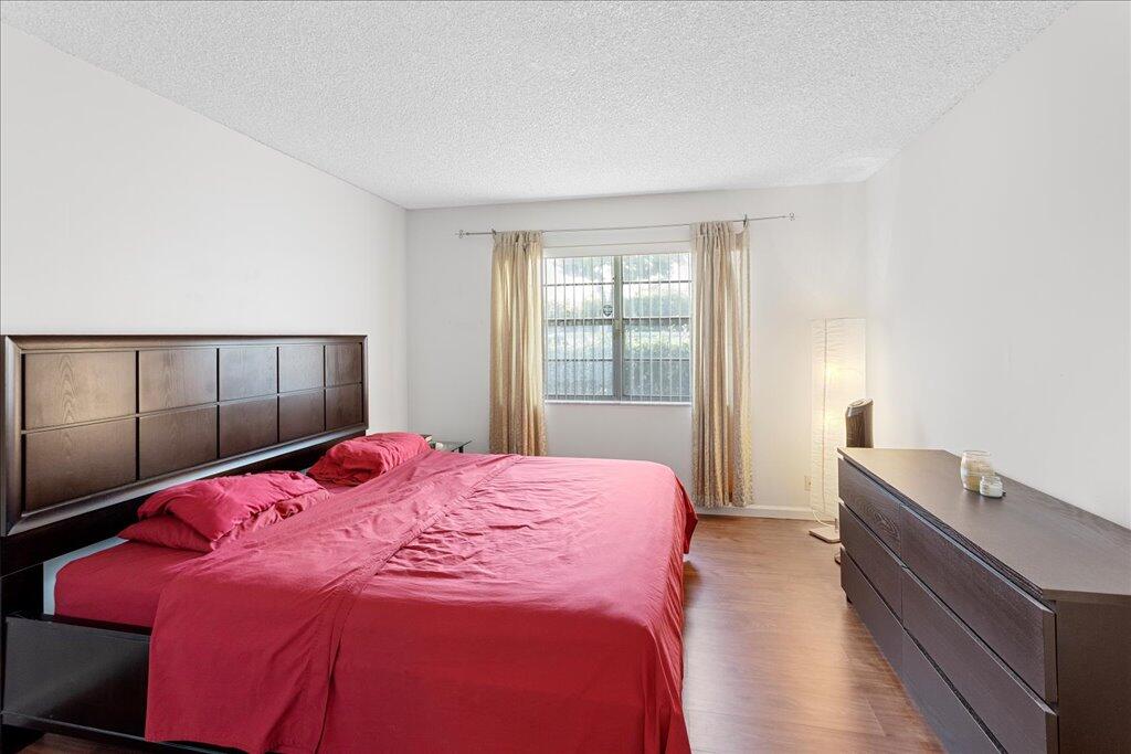 Boca Linda Condo - Residential