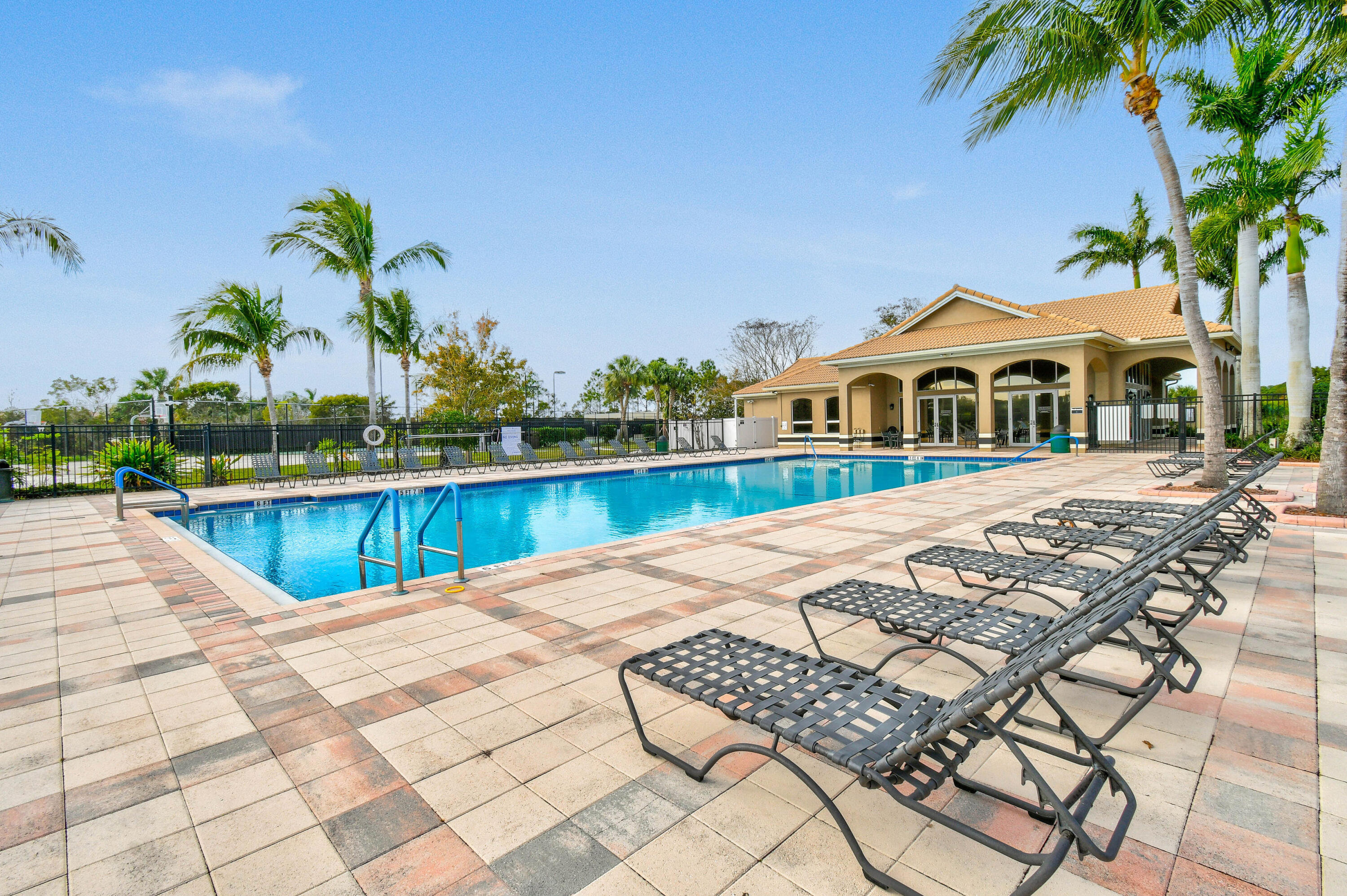 FOURTH  REPLAT OF PORTOFINO ISLES - Residential