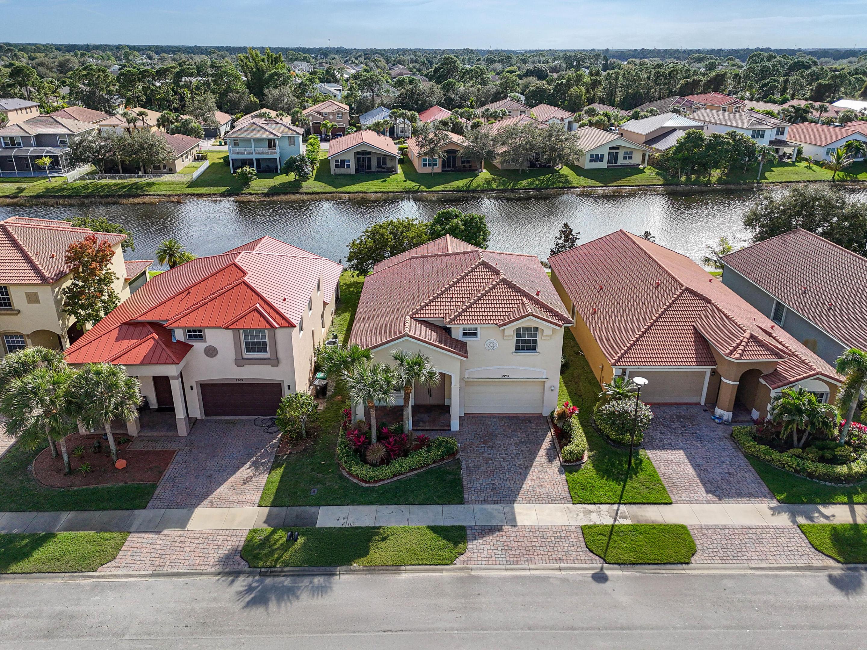FOURTH  REPLAT OF PORTOFINO ISLES - Residential