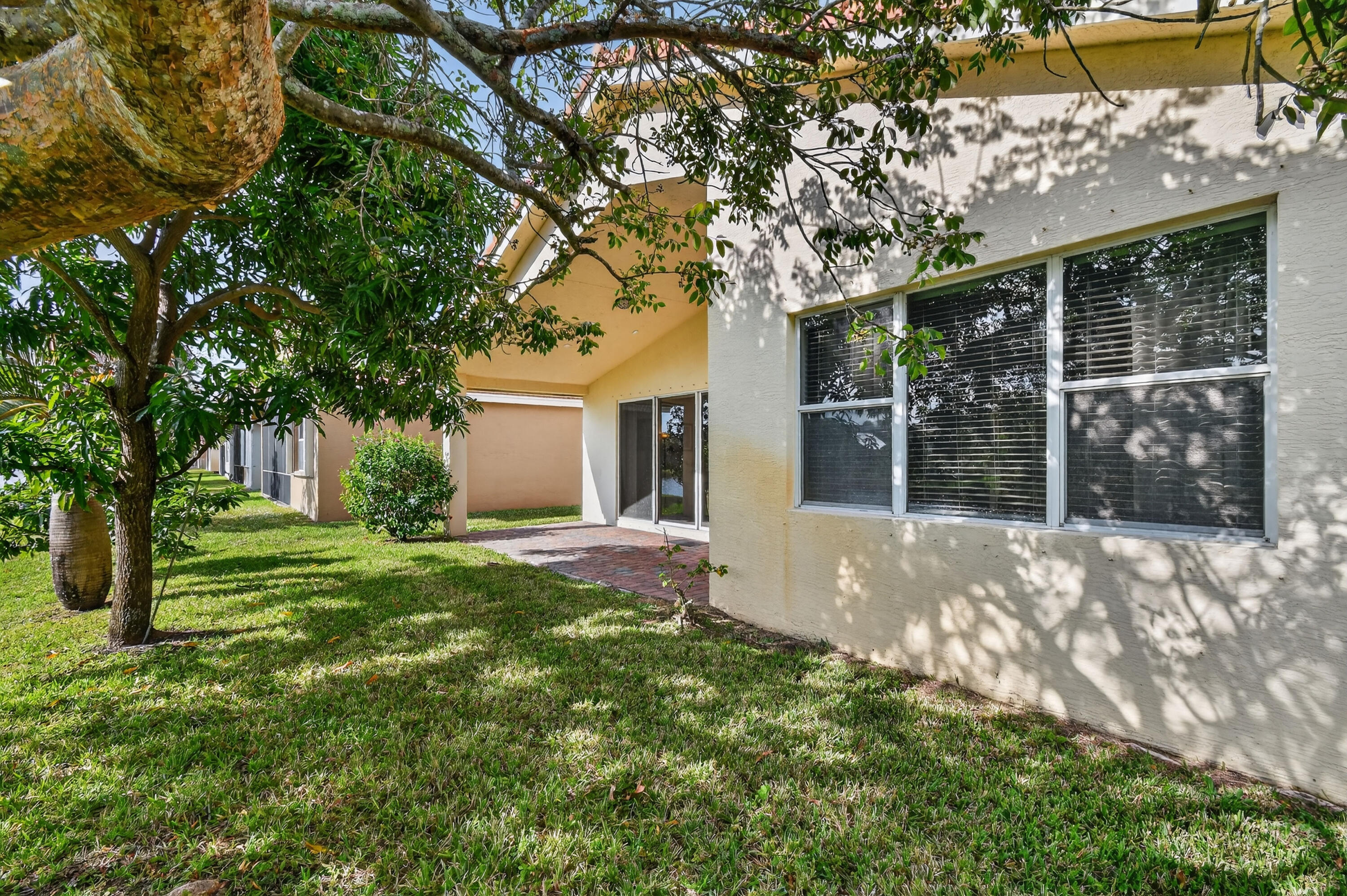 FOURTH  REPLAT OF PORTOFINO ISLES - Residential
