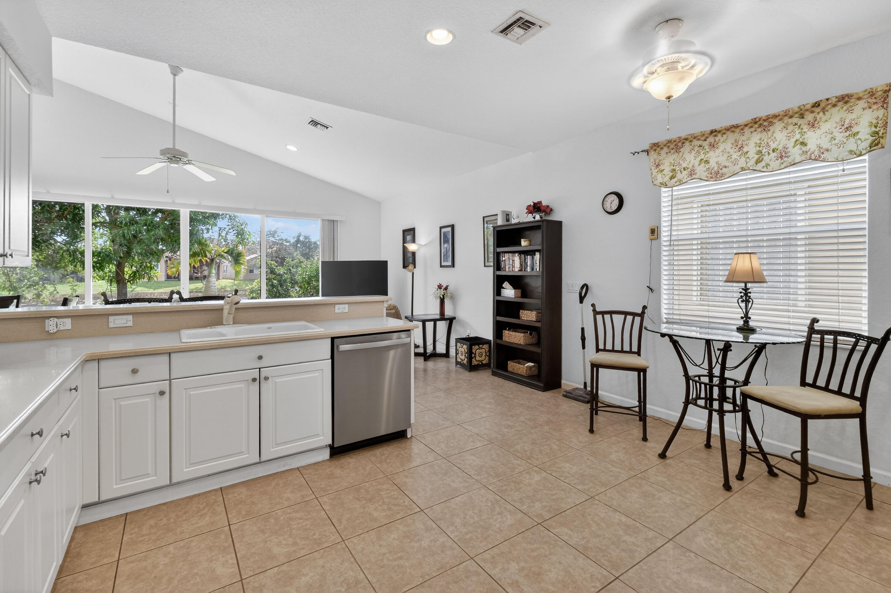 FOURTH  REPLAT OF PORTOFINO ISLES - Residential