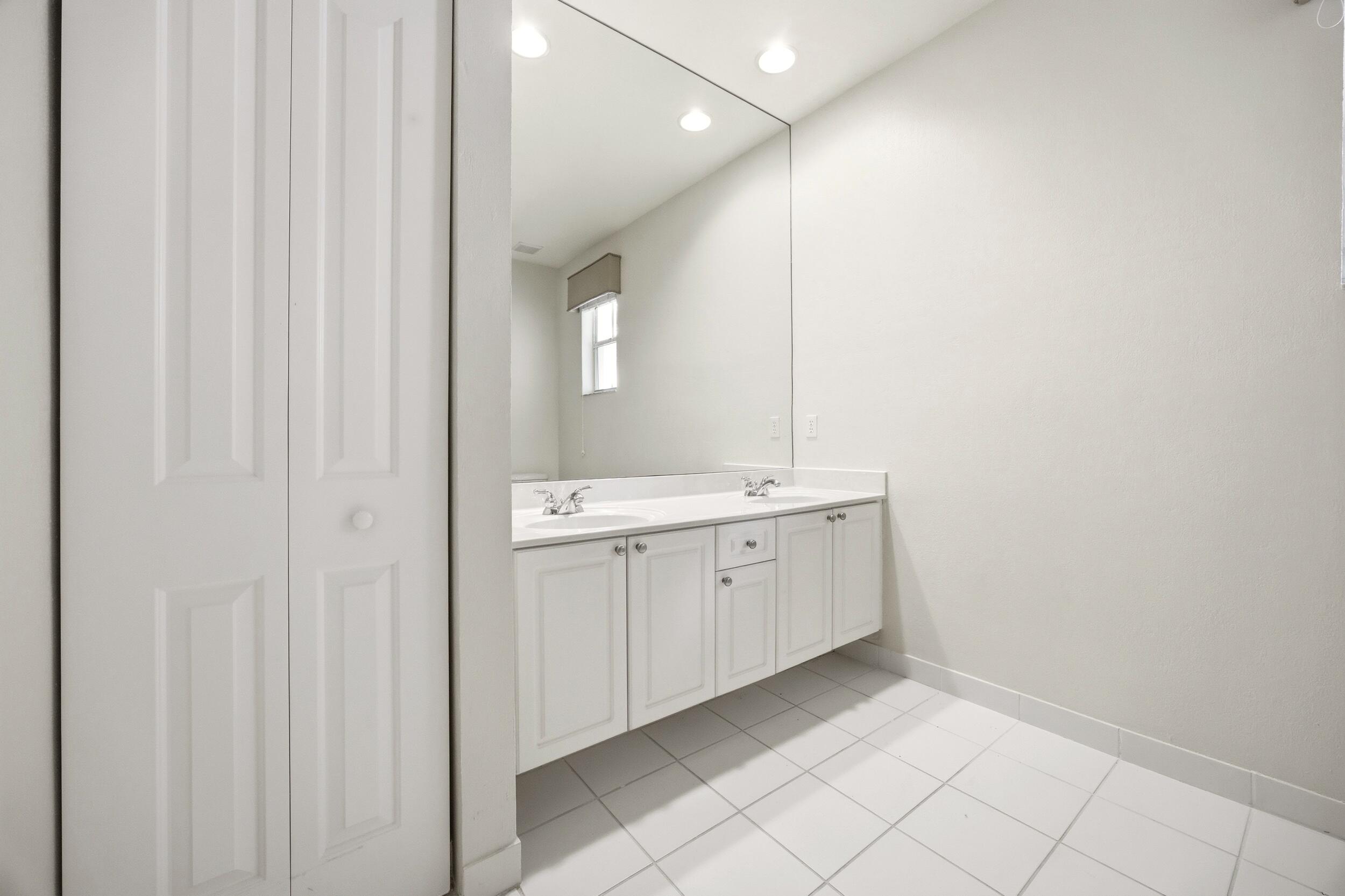 MIRABELLA AT MIRASOL A - Residential Lease