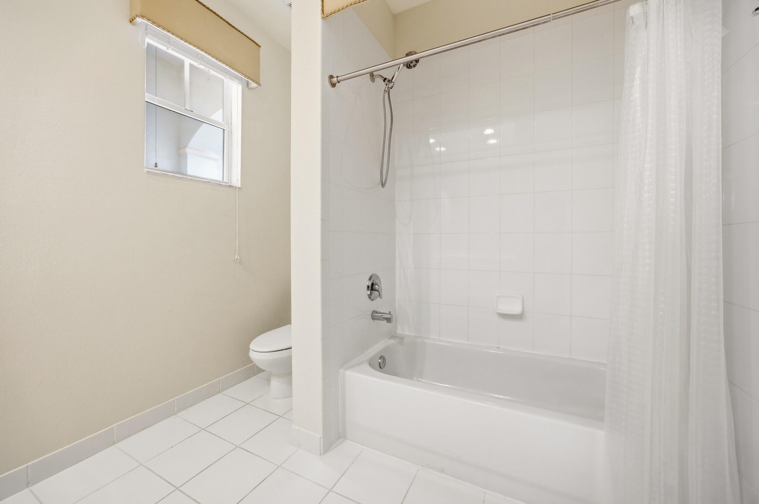 MIRABELLA AT MIRASOL A - Residential Lease
