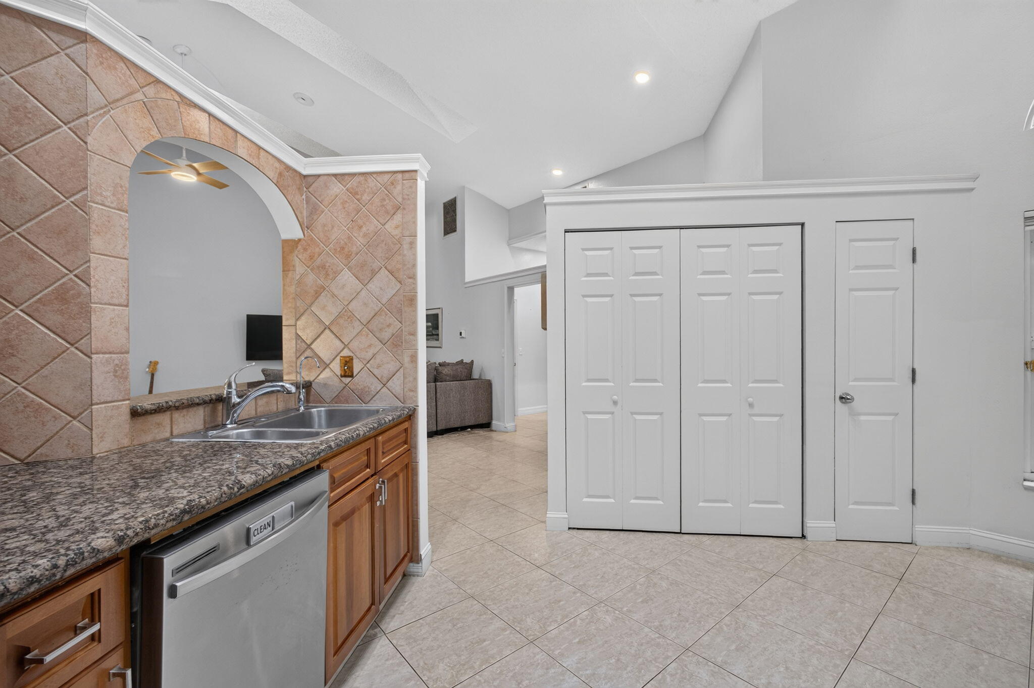 PGA RESORT COMMUNITY OF HEATHER RUN - Residential