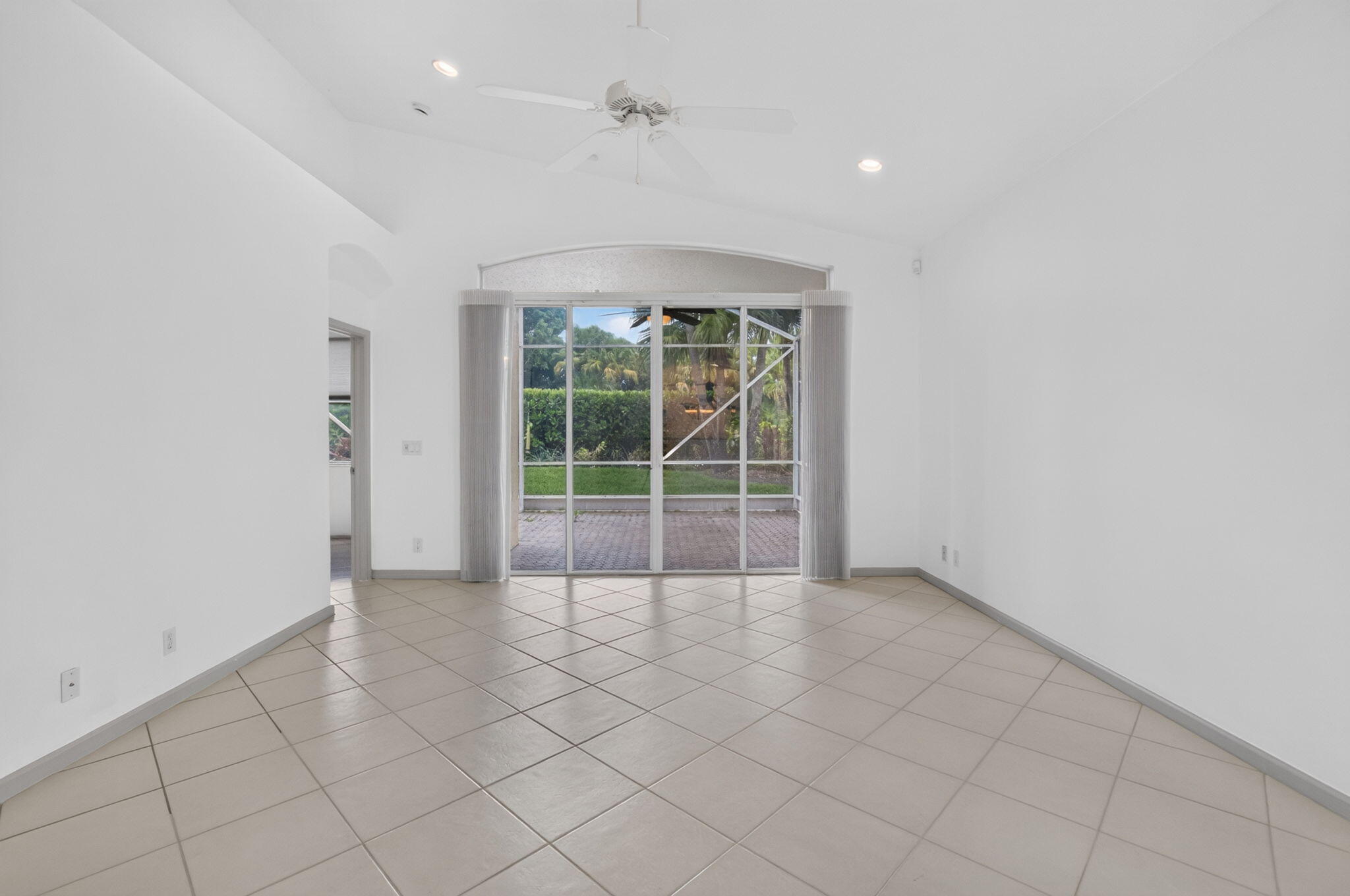 VIZCAYA 4 - Residential